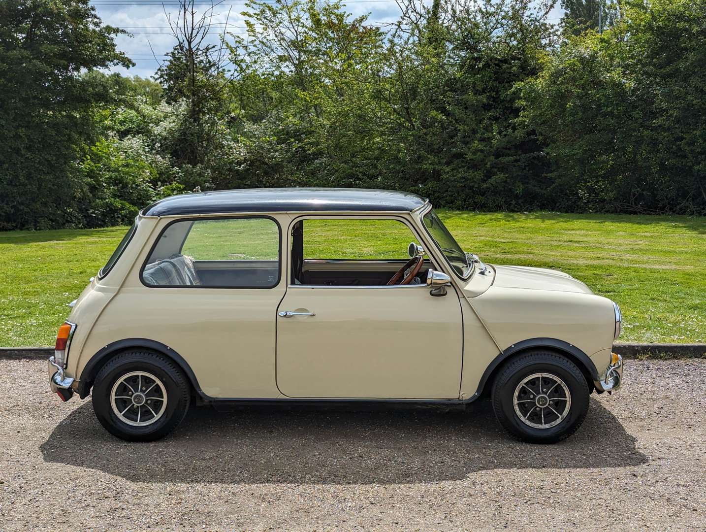 <p>1985 AUSTIN MINI 1000 CITY E</p>