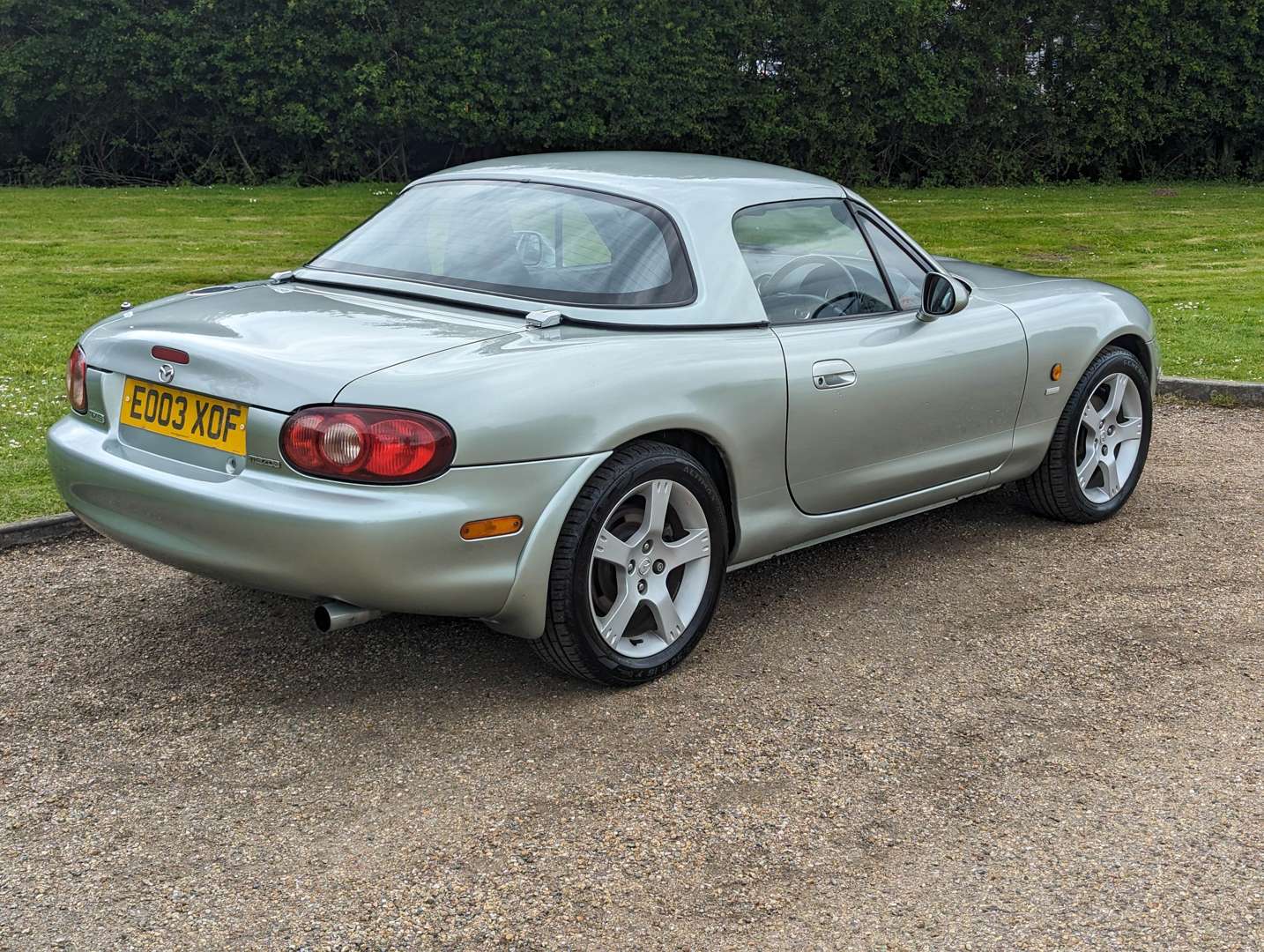 <p>2003 MAZDA MX-5 NEVADA</p>