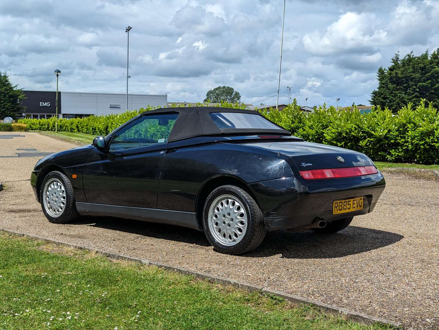 <p>1998 ALFA ROMEO SPIDER T SPARK 16 V</p>