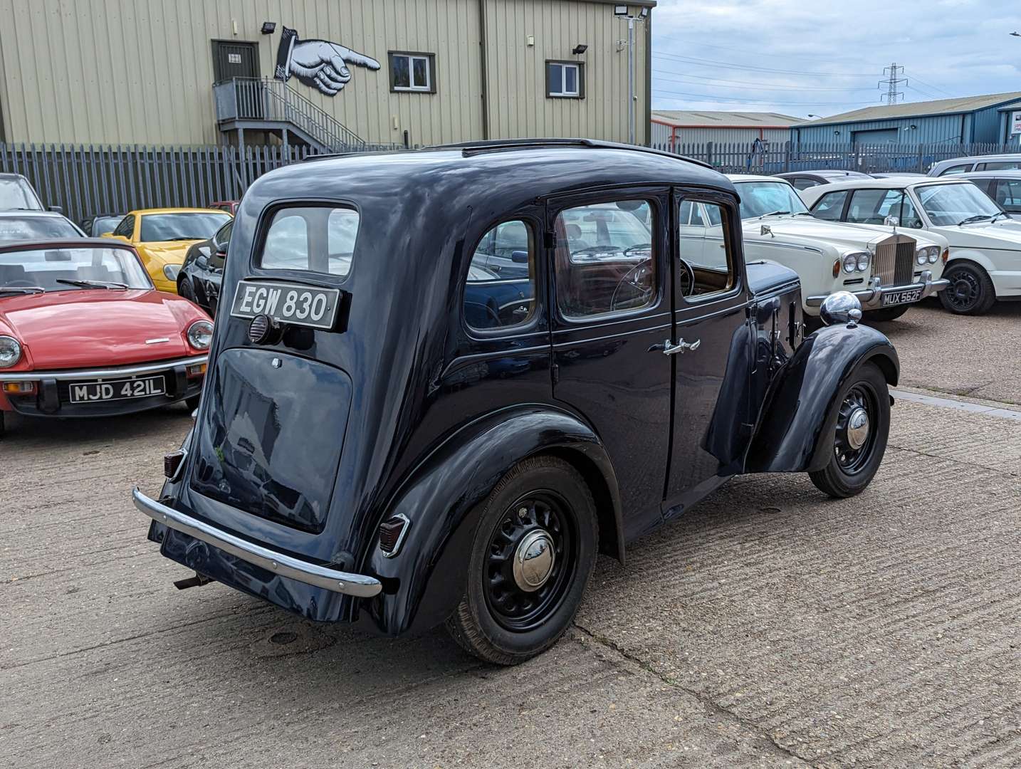 <p>1937 AUSTIN BIG SEVEN</p>