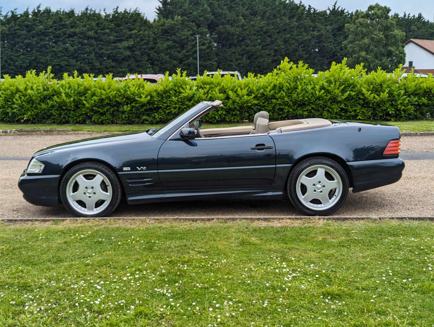 <p>1996 MERCEDES SL 600 AUTO</p>