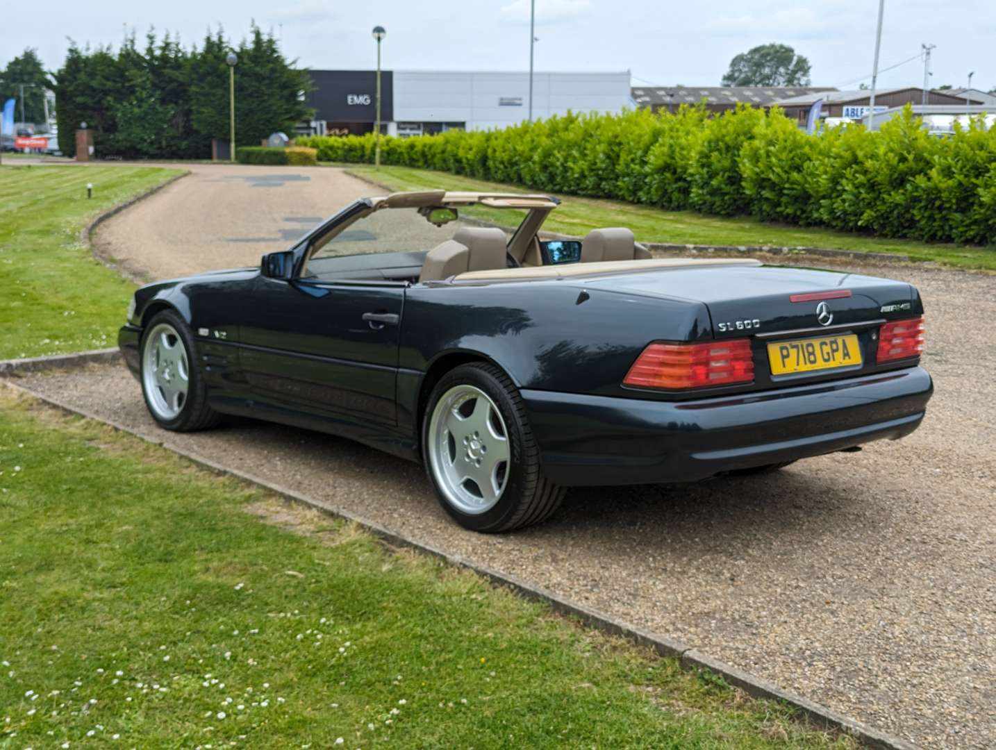 <p>1996 MERCEDES SL 600 AUTO</p>