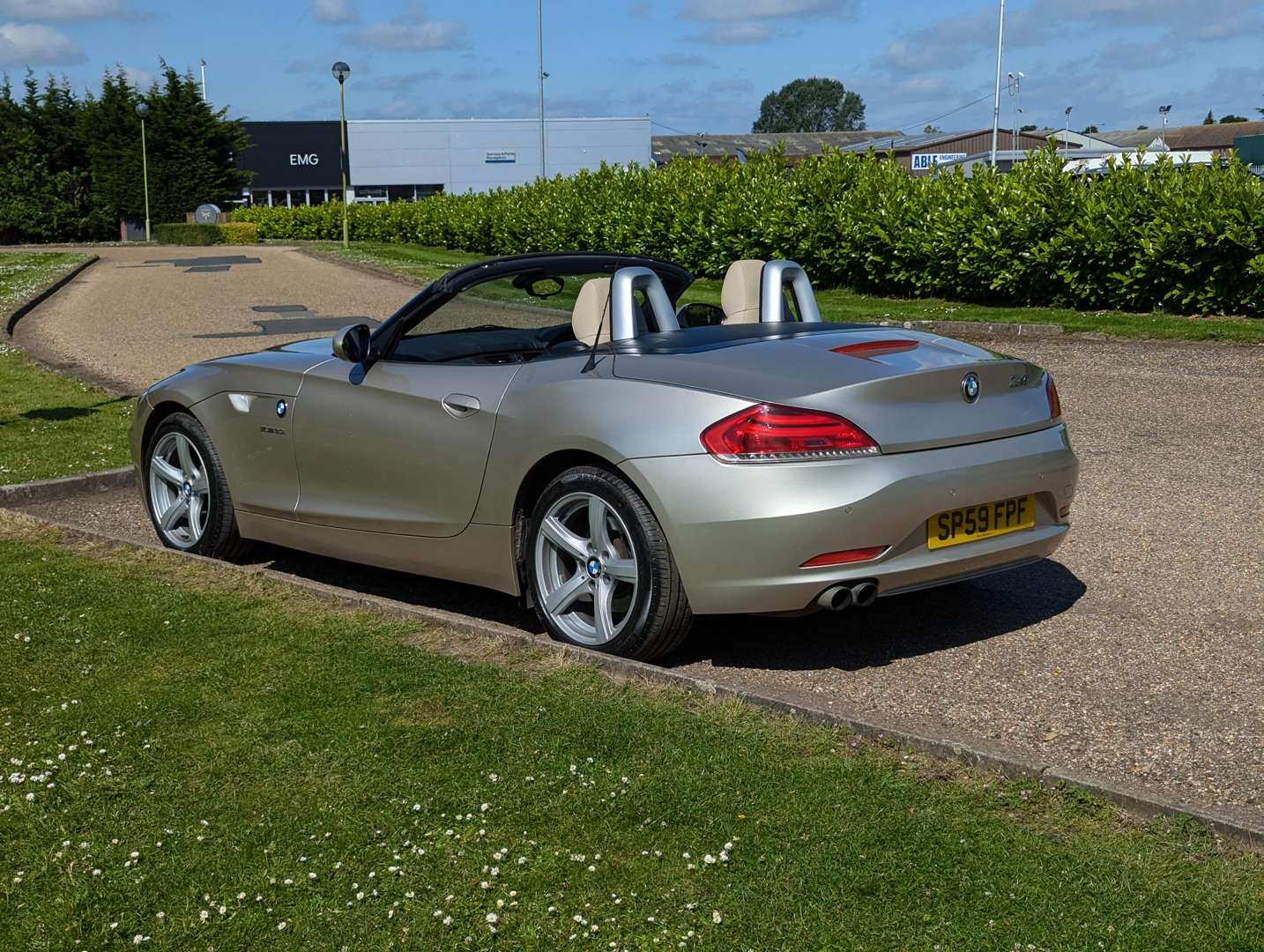 <p>2009 BMW Z4 3.0I MANUAL</p>