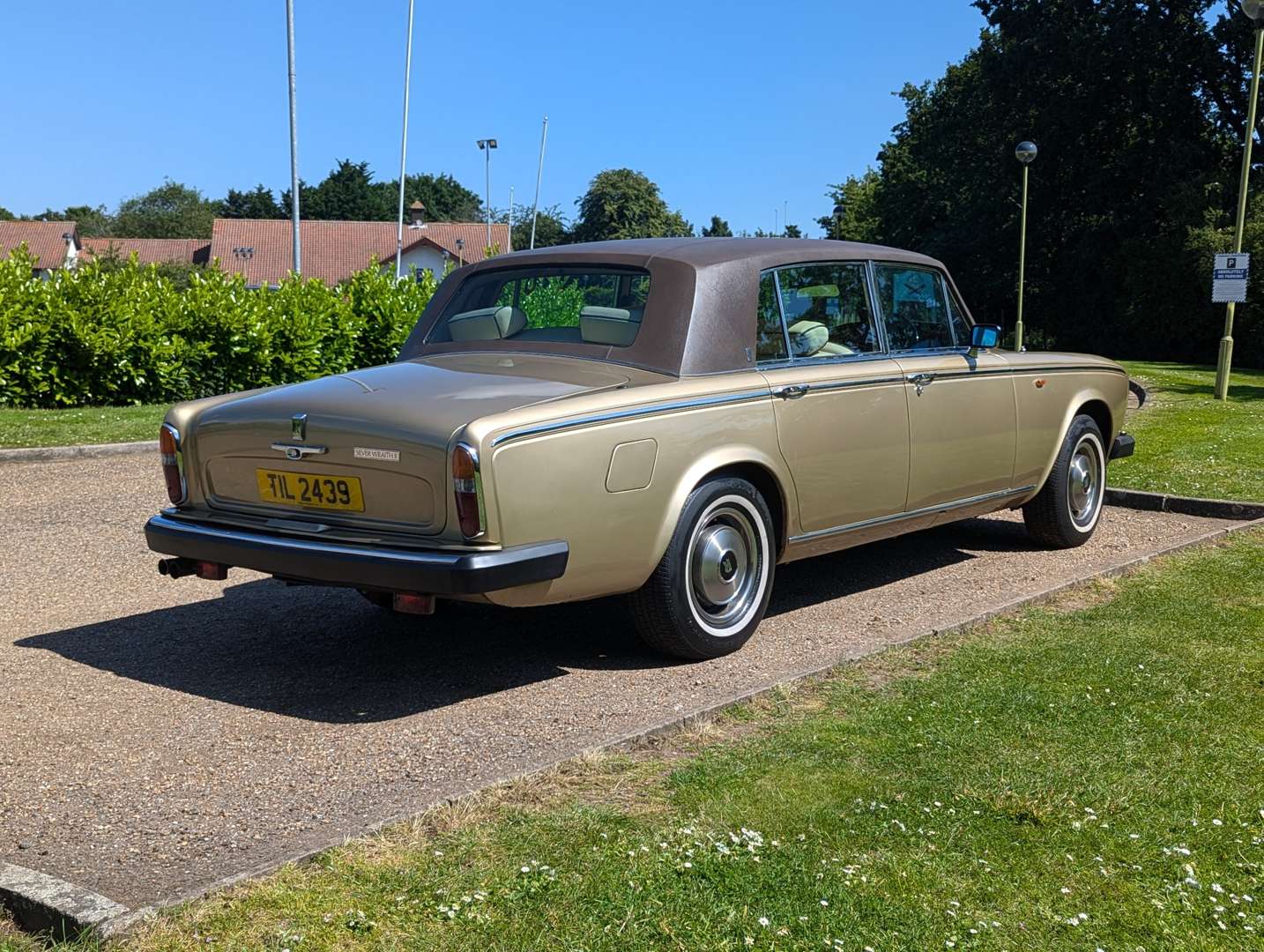 <p>1978 ROLLS ROYCE SILVER WRAITH II LWB</p>