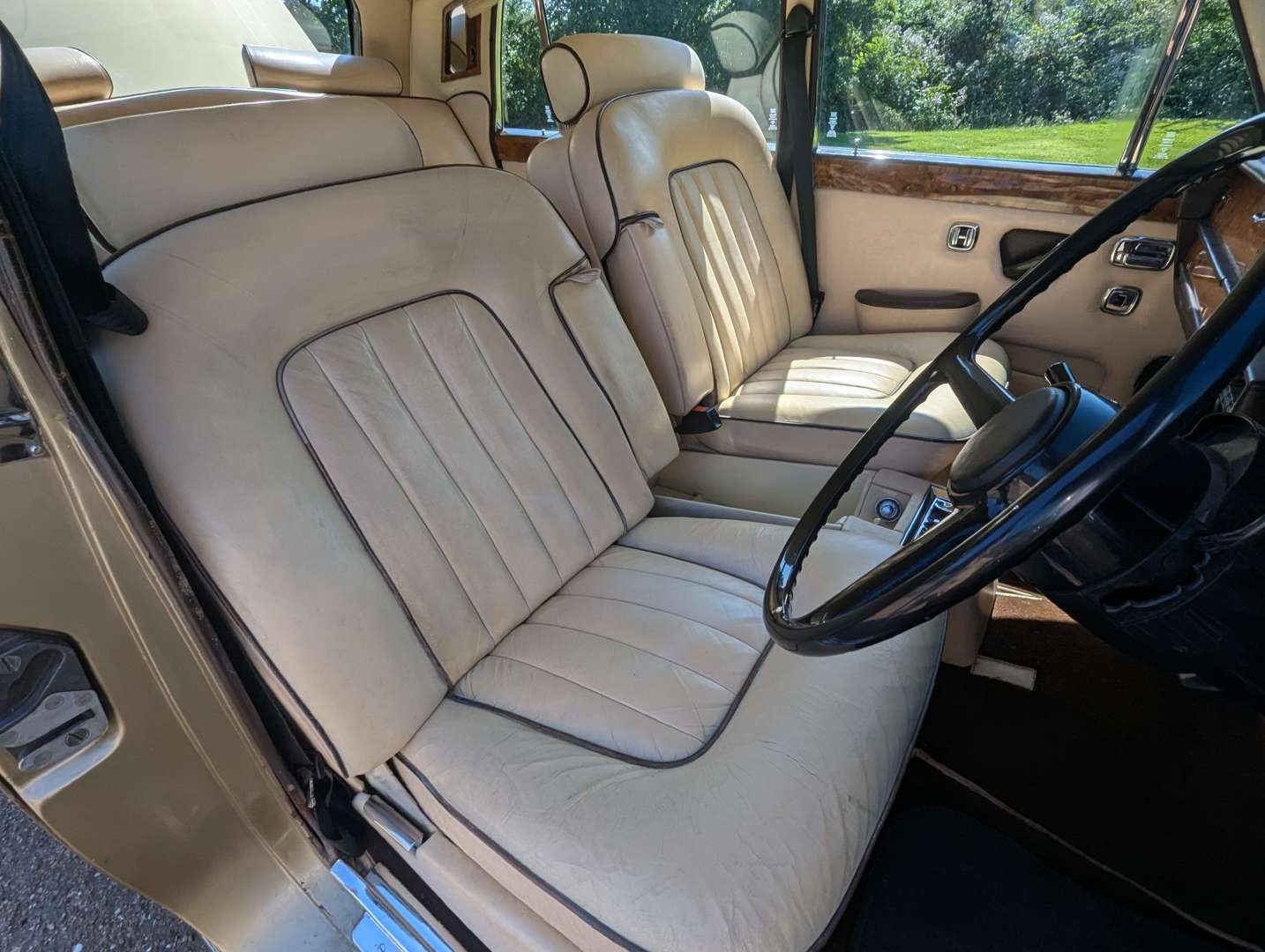 <p>1978 ROLLS ROYCE SILVER WRAITH II LWB</p>