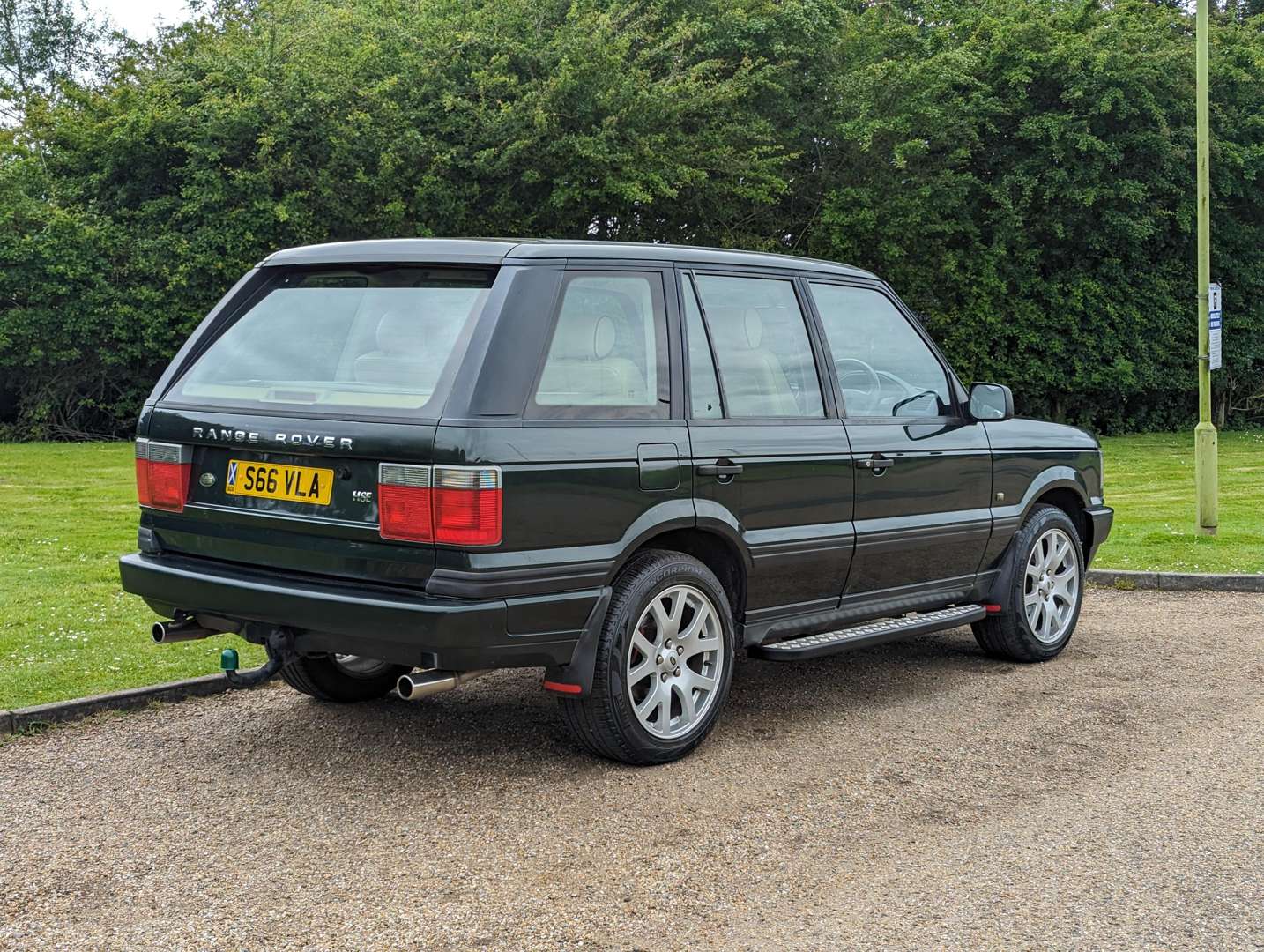 <p>1998 RANGE ROVER 4.6 HSE AUTO</p>