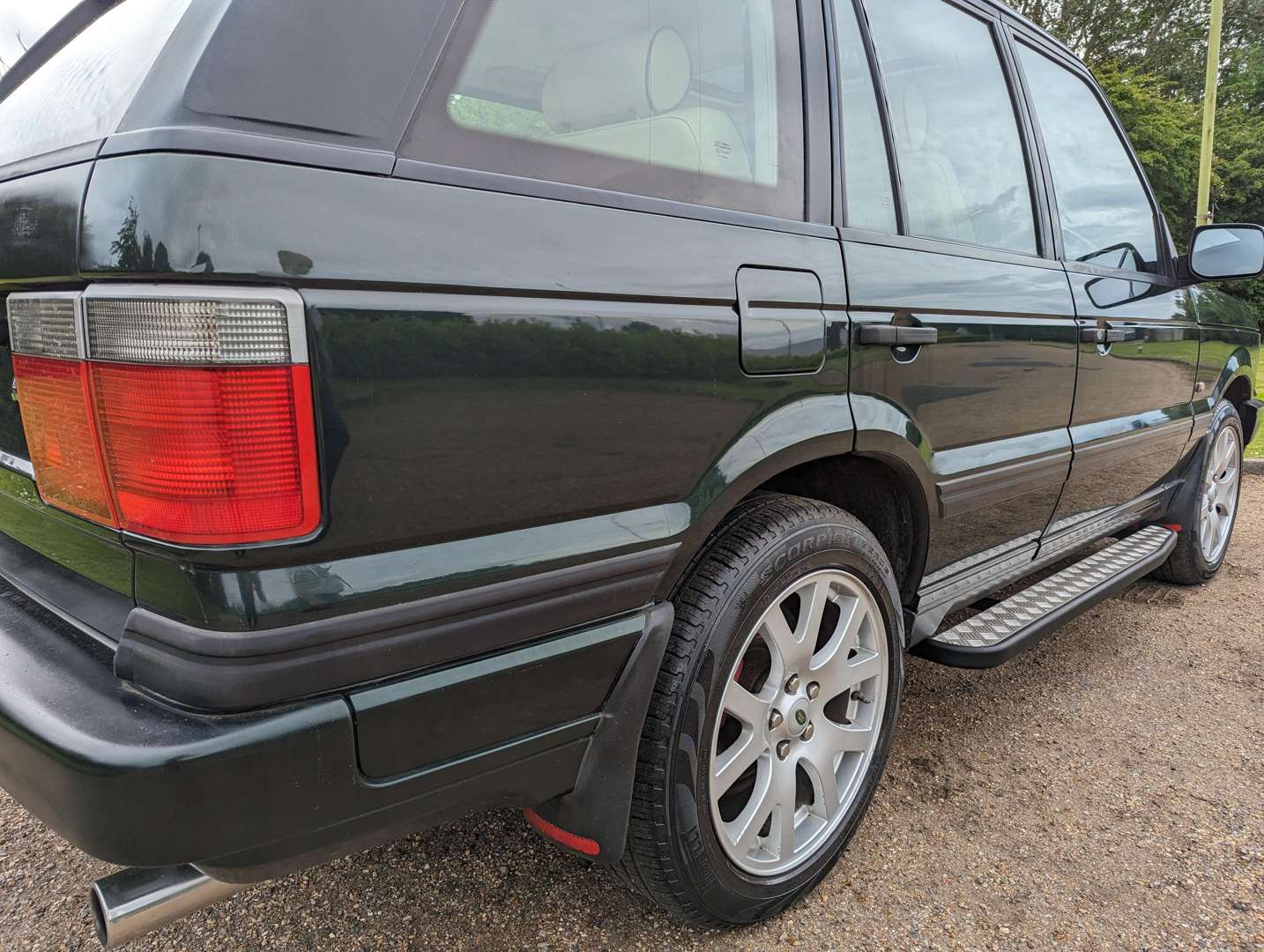 <p>1998 RANGE ROVER 4.6 HSE AUTO</p>