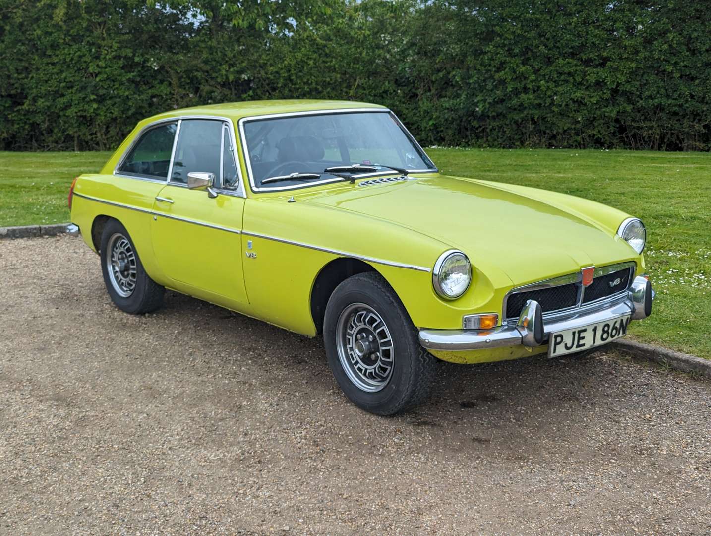 <p>1974 MG B GT V8</p>