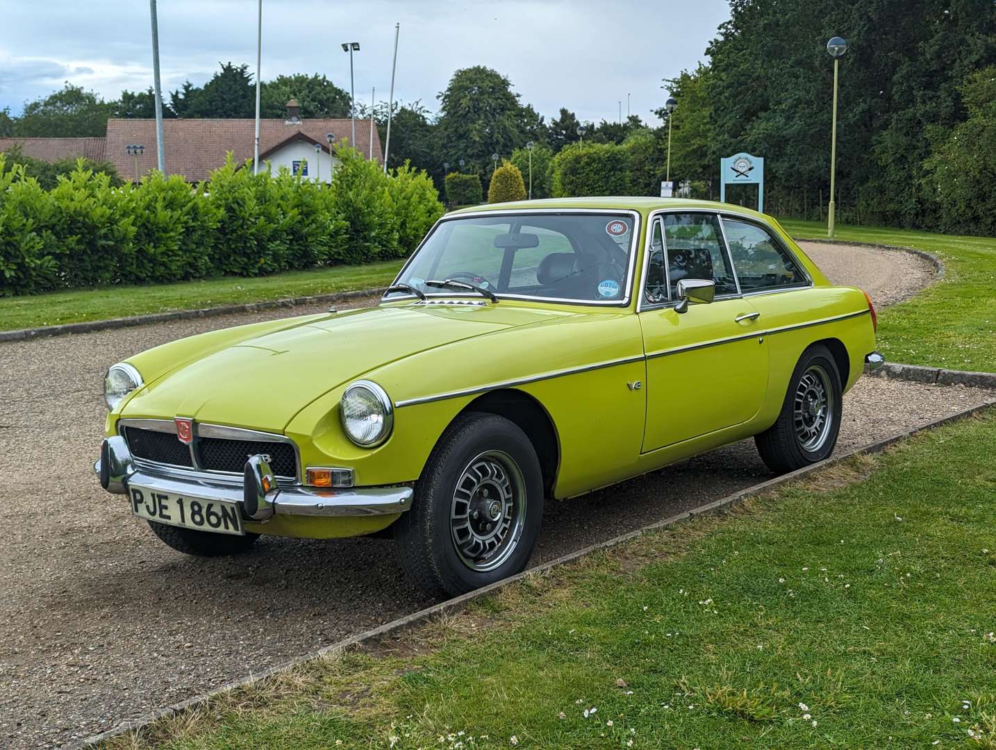 <p>1974 MG B GT V8</p>