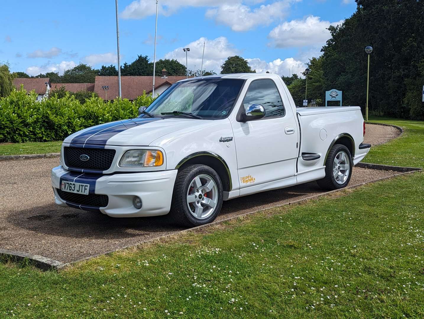 <p>1999 FORD F150 5.4 SUPERCHARGED LHD&nbsp;</p>