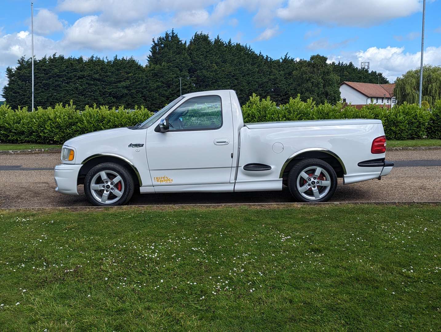 <p>1999 FORD F150 5.4 SUPERCHARGED LHD&nbsp;</p>