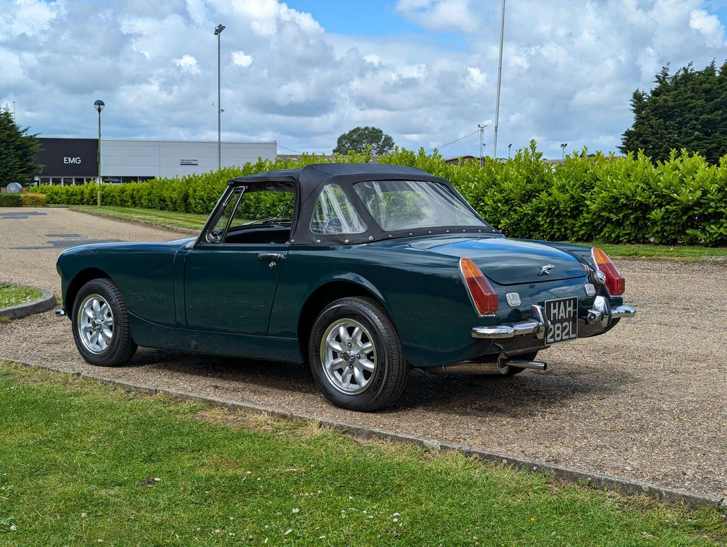 <p>1972 MG MIDGET&nbsp;</p>