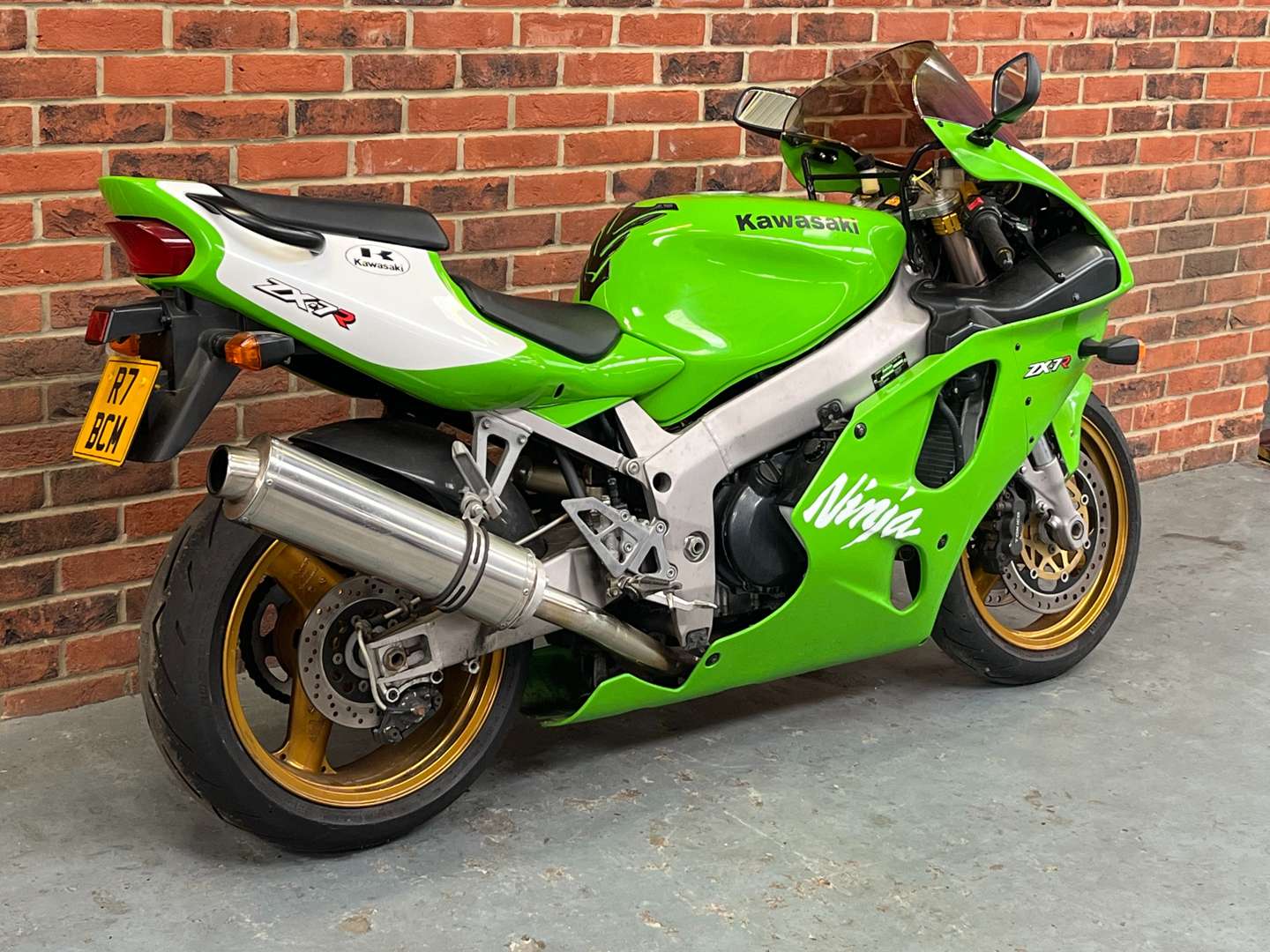 <p>1998 KAWASAKI ZX 750-P3</p>