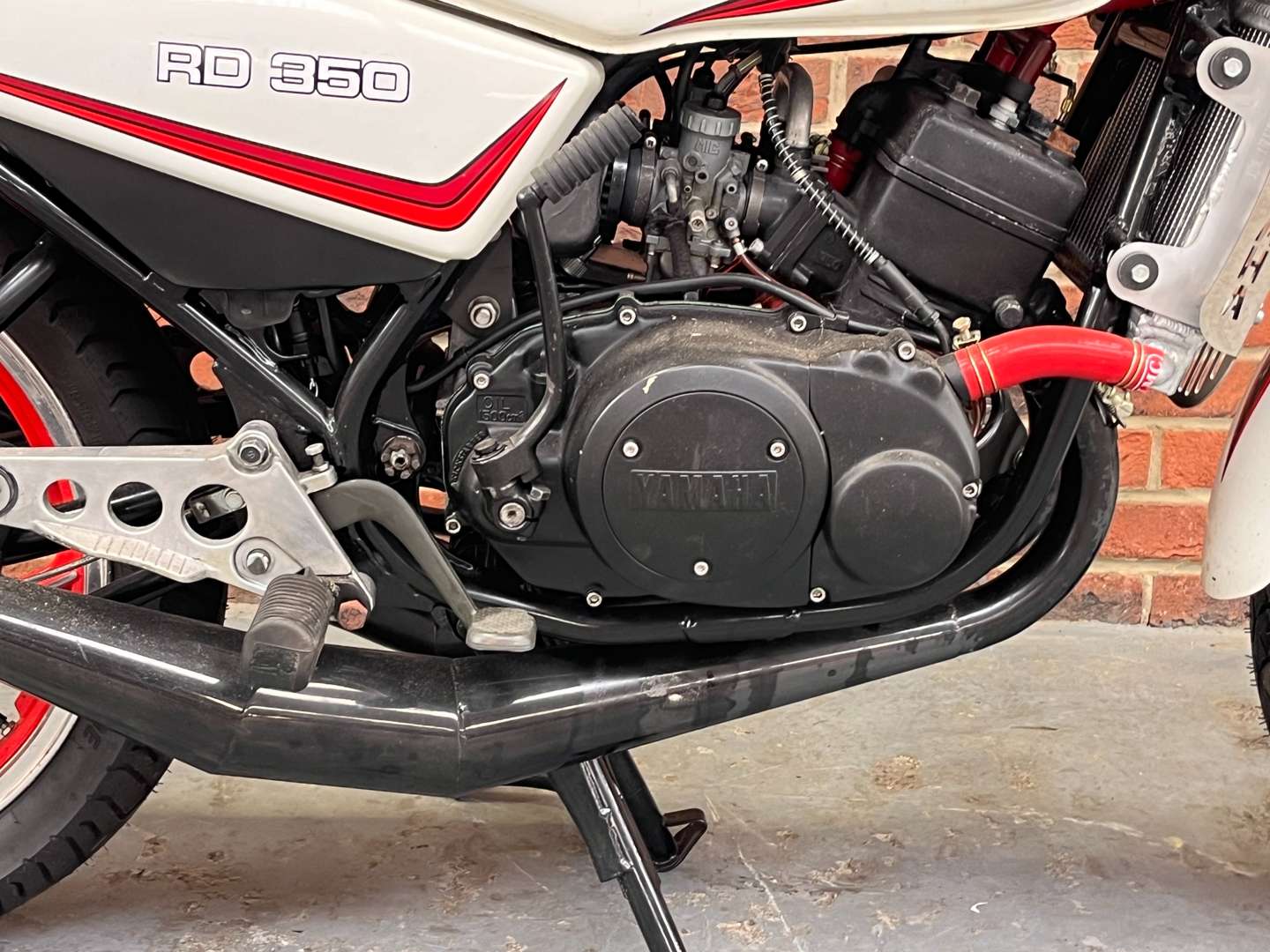 <p>1980 YAMAHA RD350&nbsp;</p>