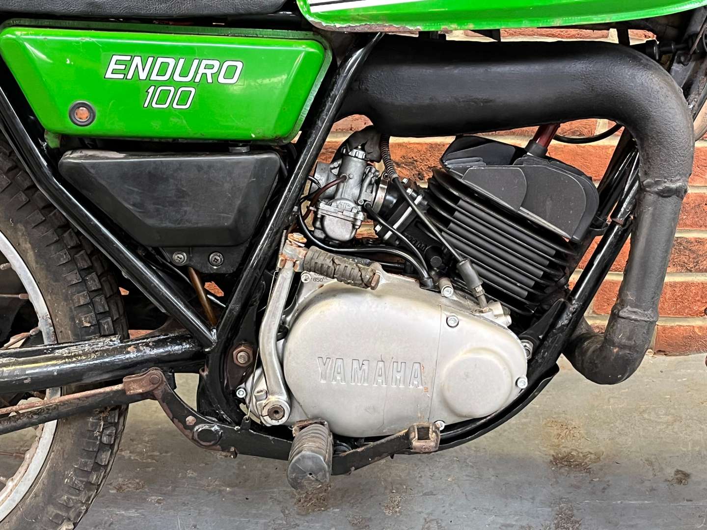 <p>1976 YAMAHA DT100</p>