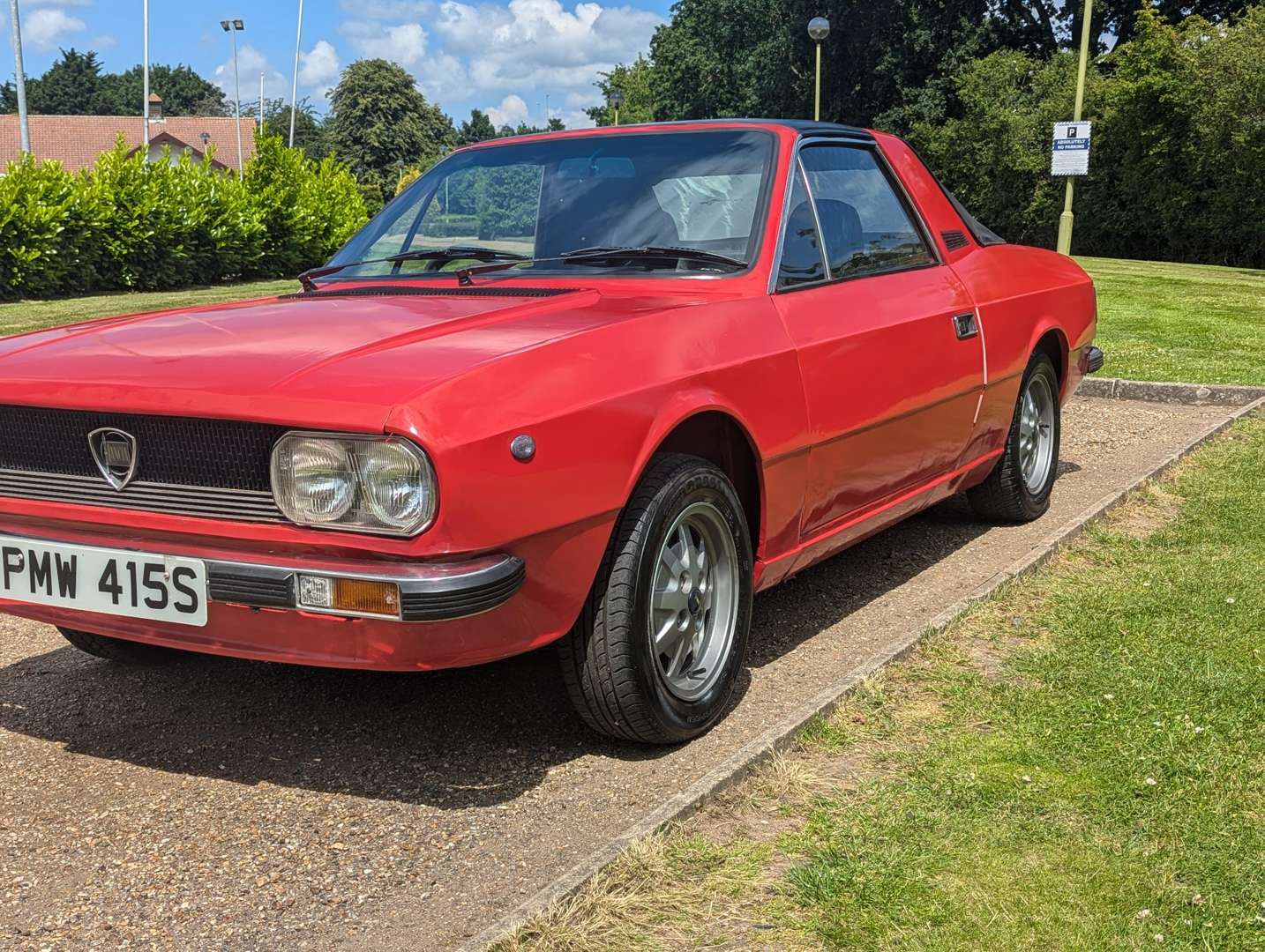 <p>1977 LANCIA BETA SPYDER 2000</p>