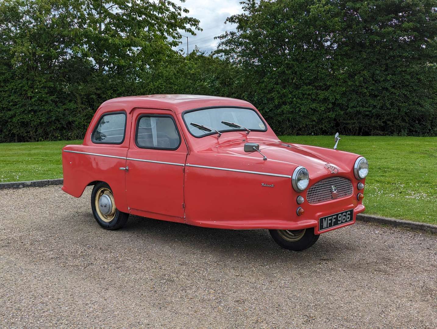 <p>1960 RELIANT REGAL MKV</p>