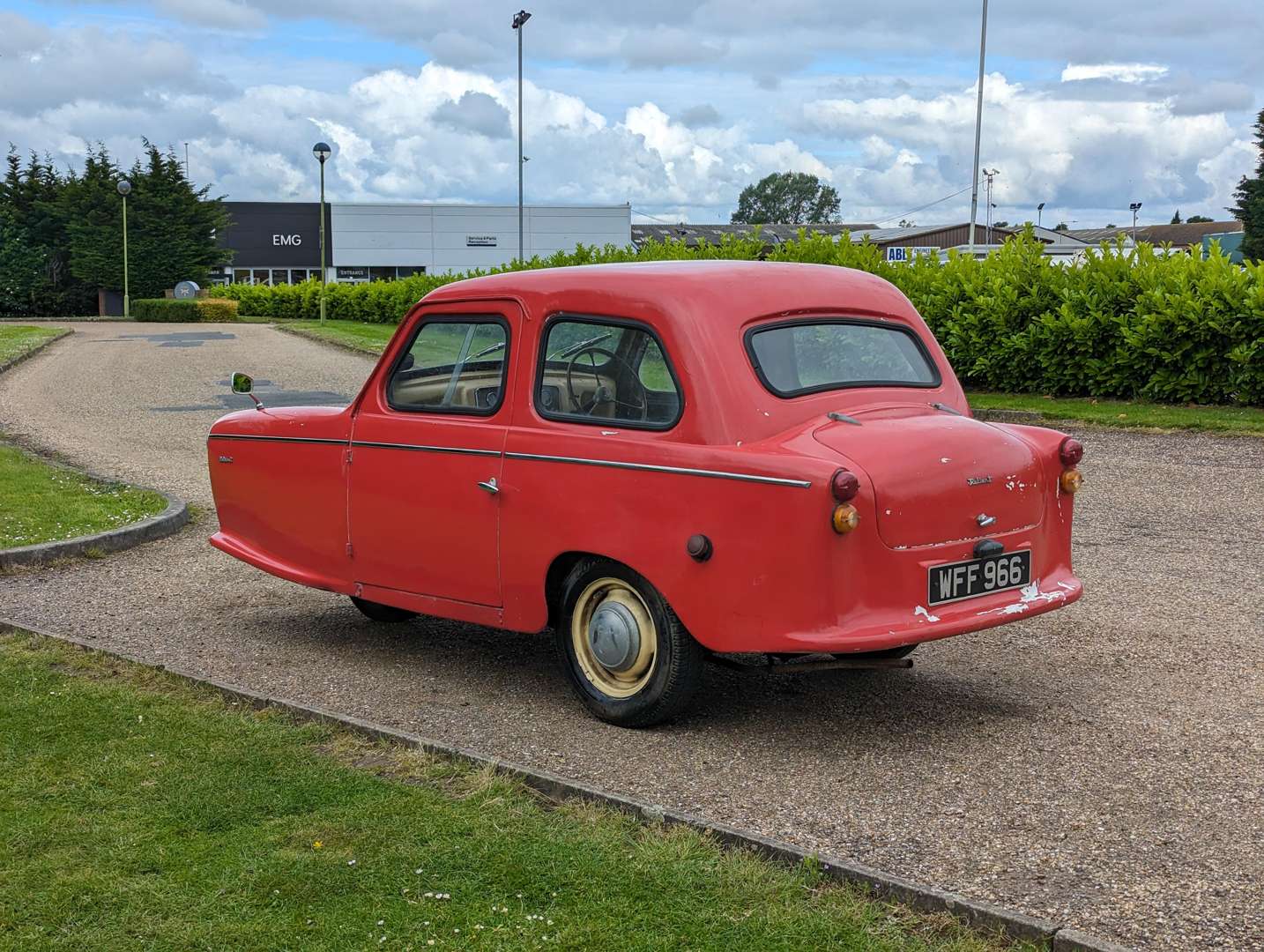 <p>1960 RELIANT REGAL MKV</p>