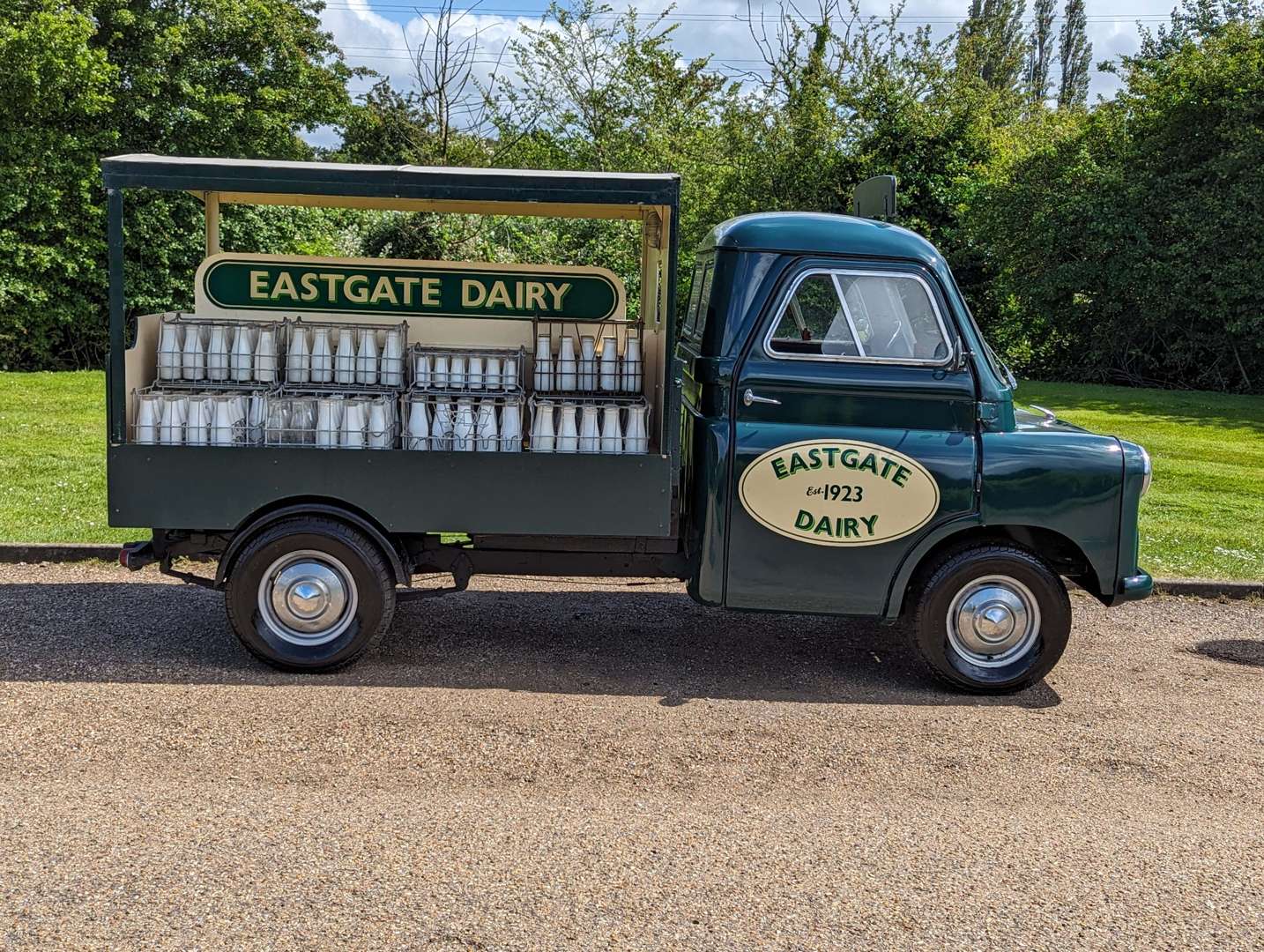 <p>1966 BEDFORD CA PICK-UP</p>