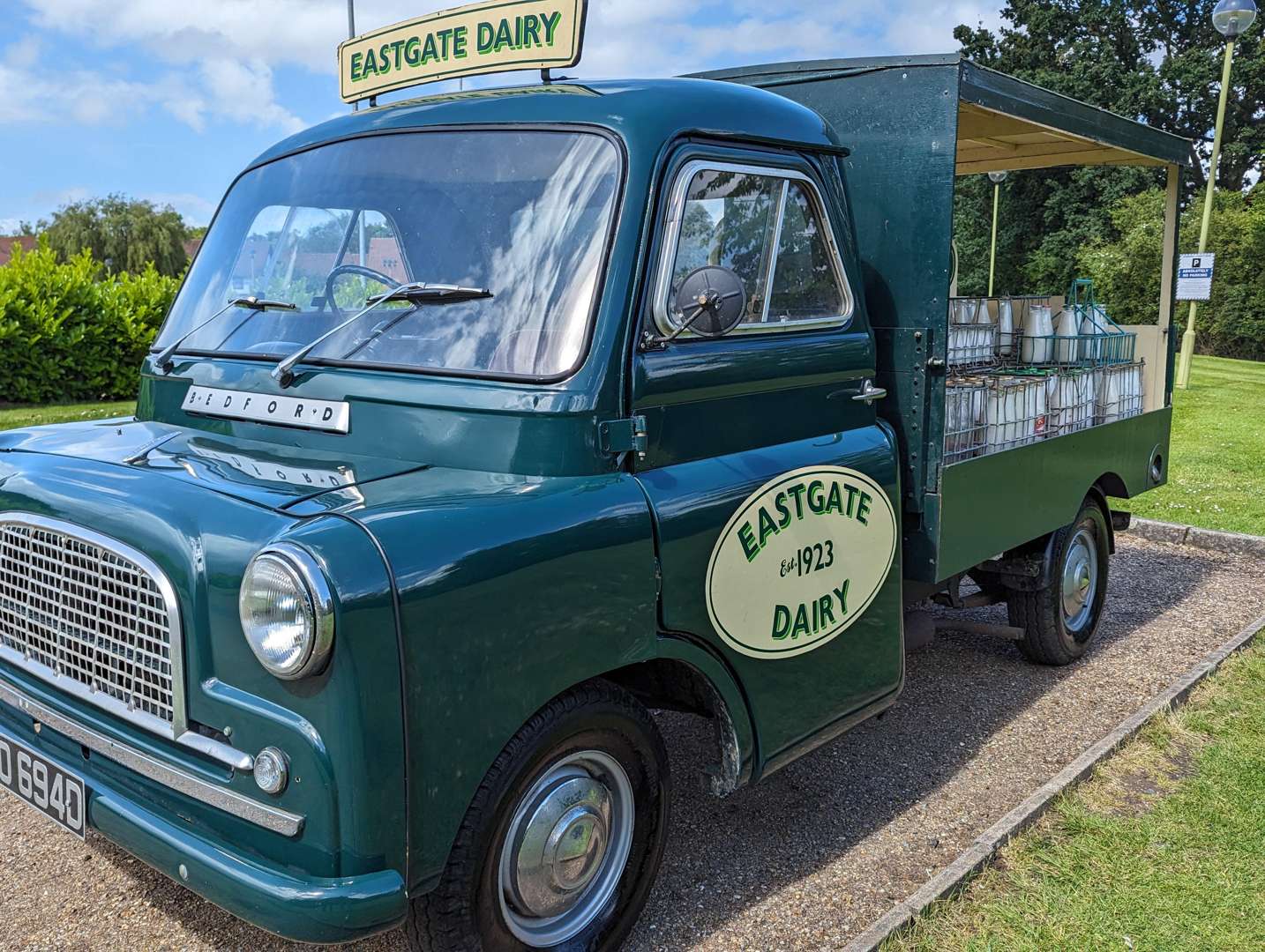 <p>1966 BEDFORD CA PICK-UP</p>