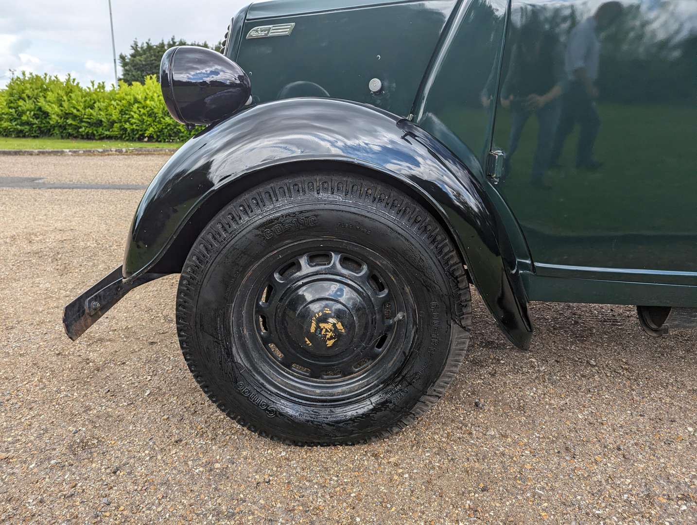 <p>1953 FORDSON E83W TRUCK</p>