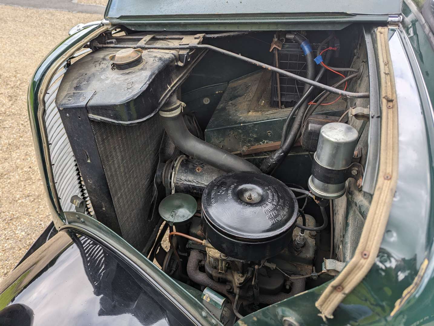 <p>1953 FORDSON E83W TRUCK</p>