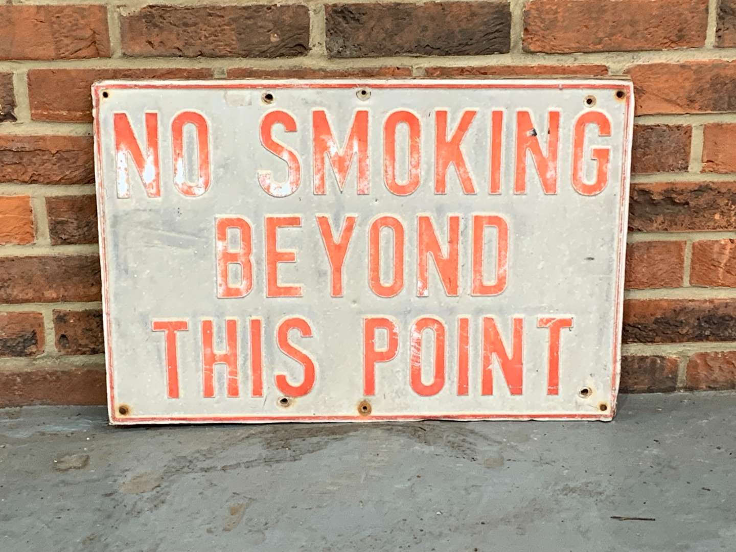 <p>No Smoking Beyond This Point Pressed Aluminium Sign</p>