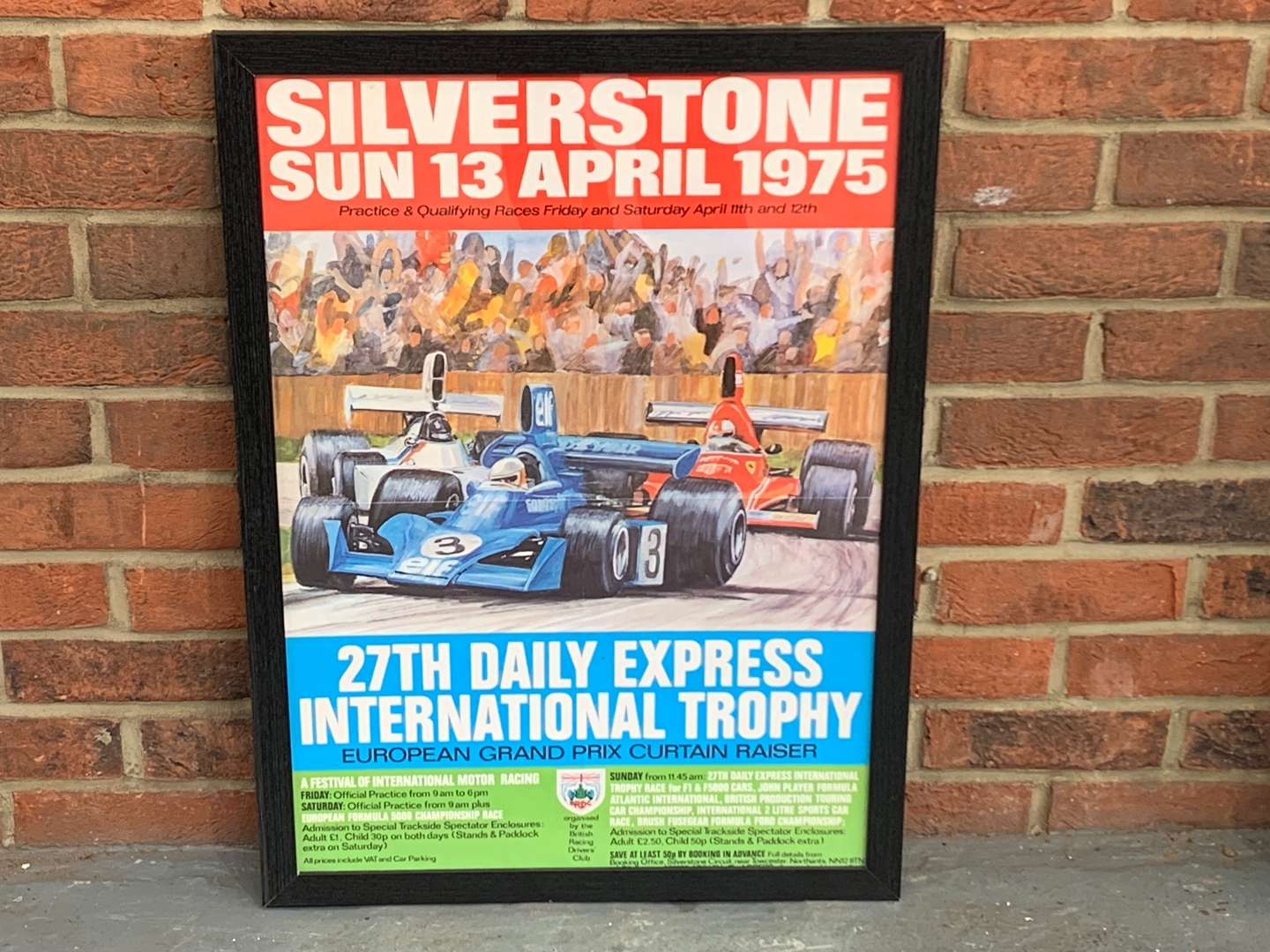 <p>Silverstone 1975 Framed Race Poster</p>