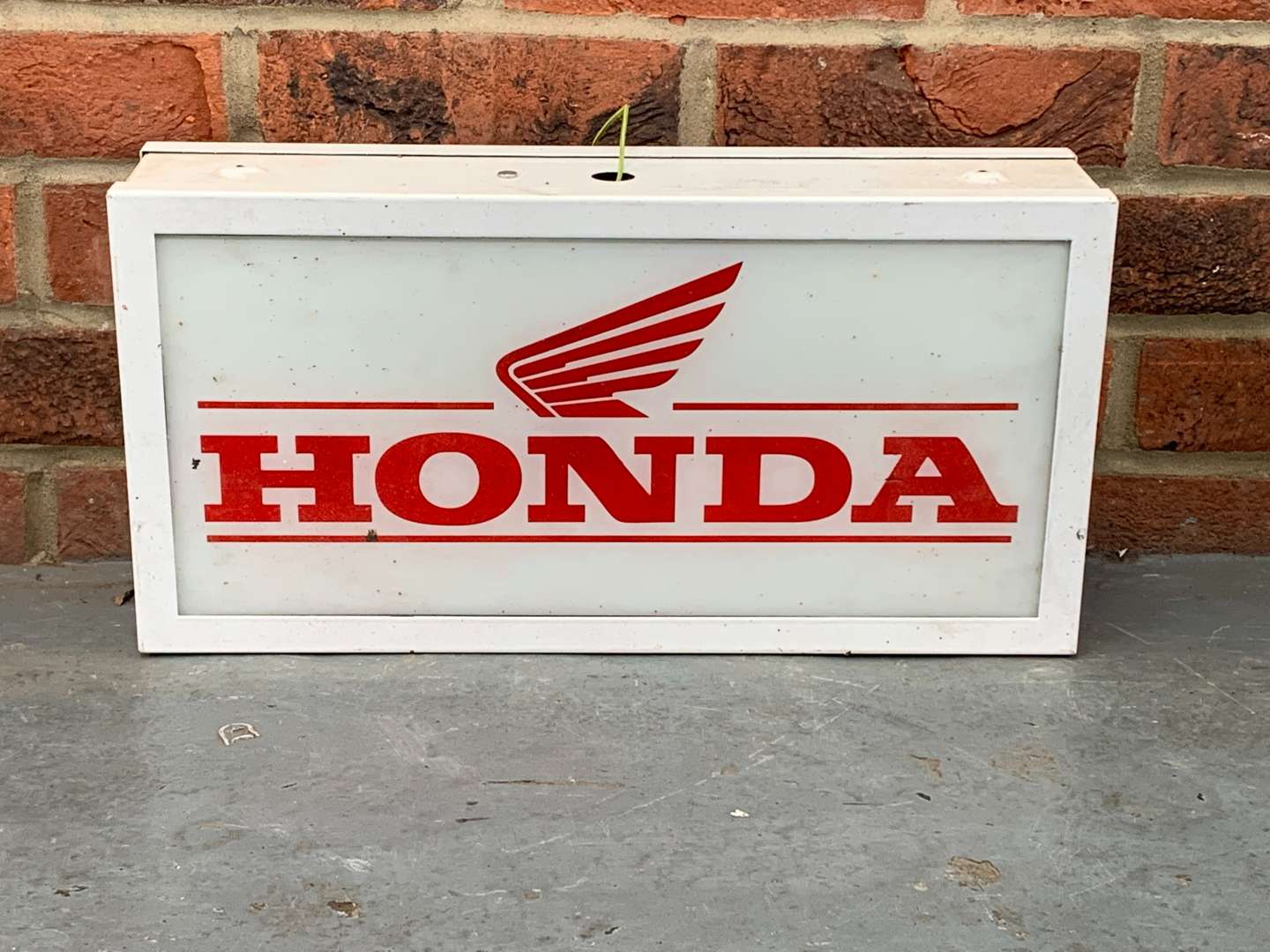 <p>Honda British Made Light Box</p>