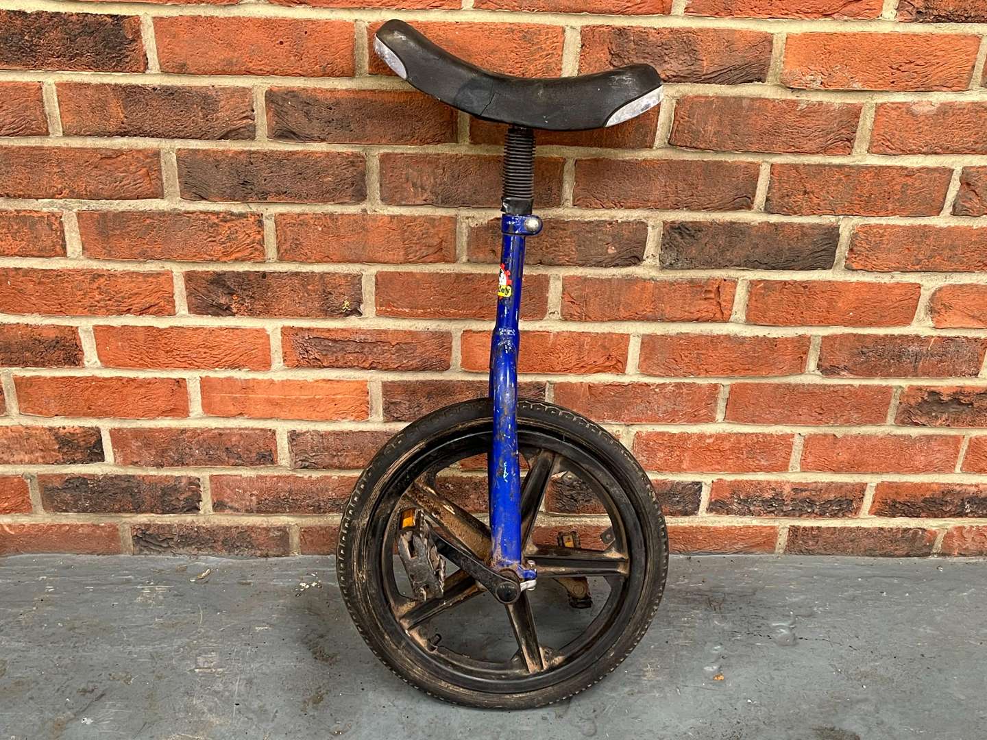 <p>Yuanfey Unicycle</p>