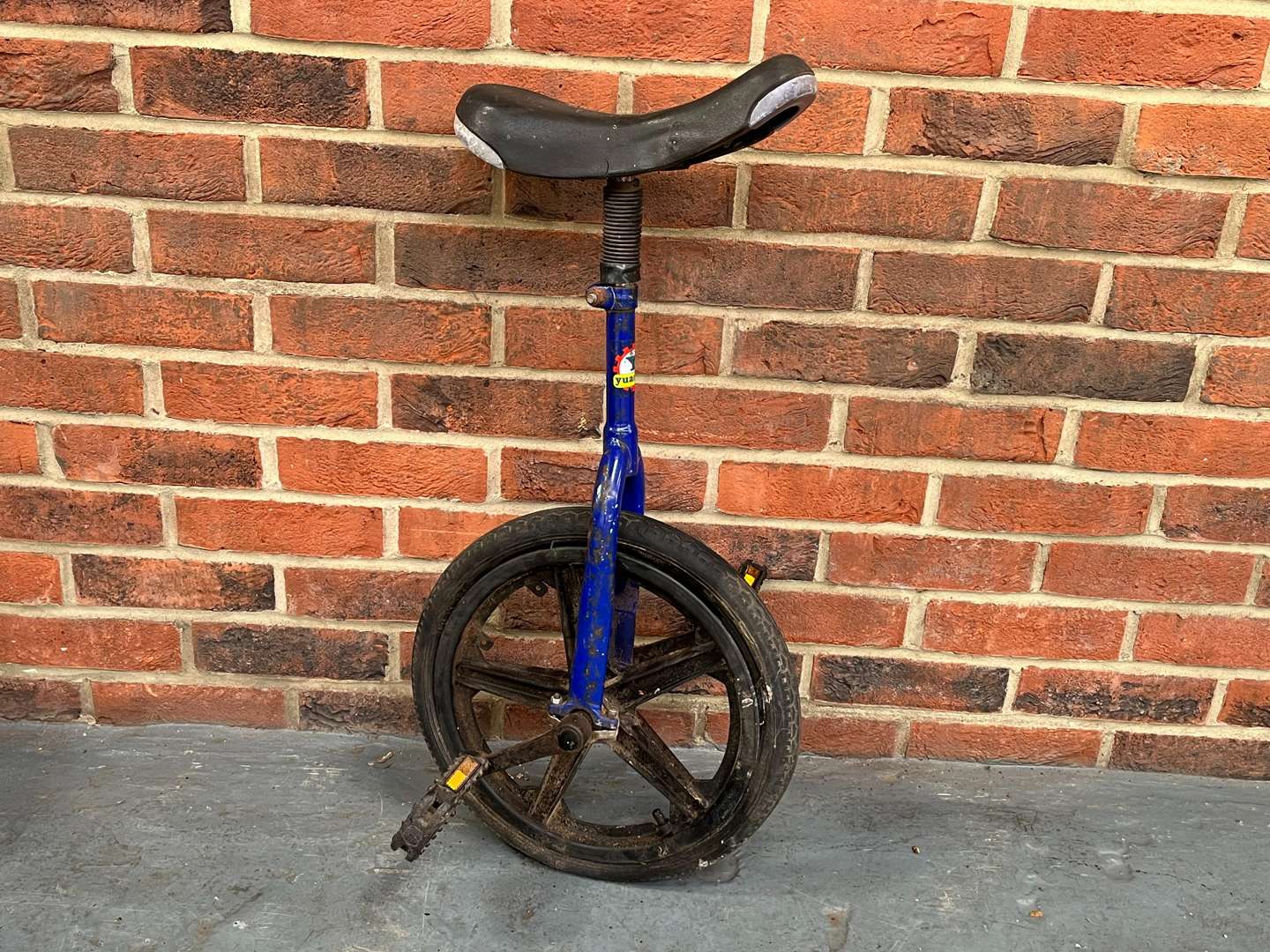 <p>Yuanfey Unicycle</p>