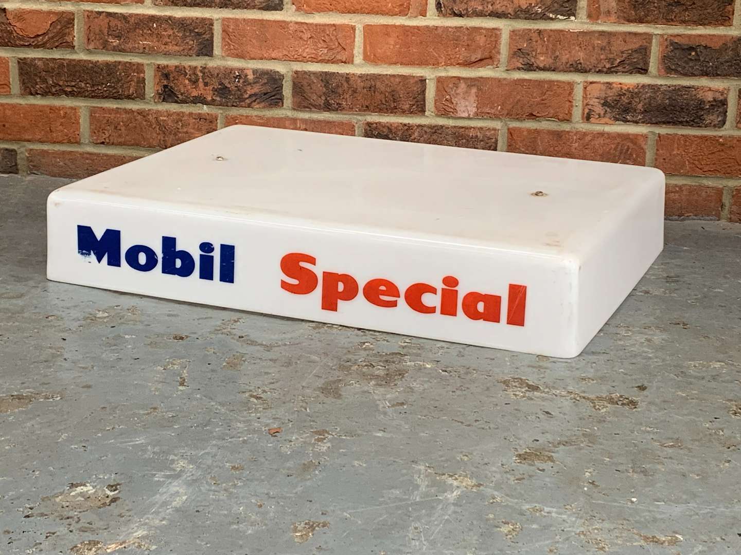 <p>Mobil Special Perspex Petrol Pump Top a/f</p>