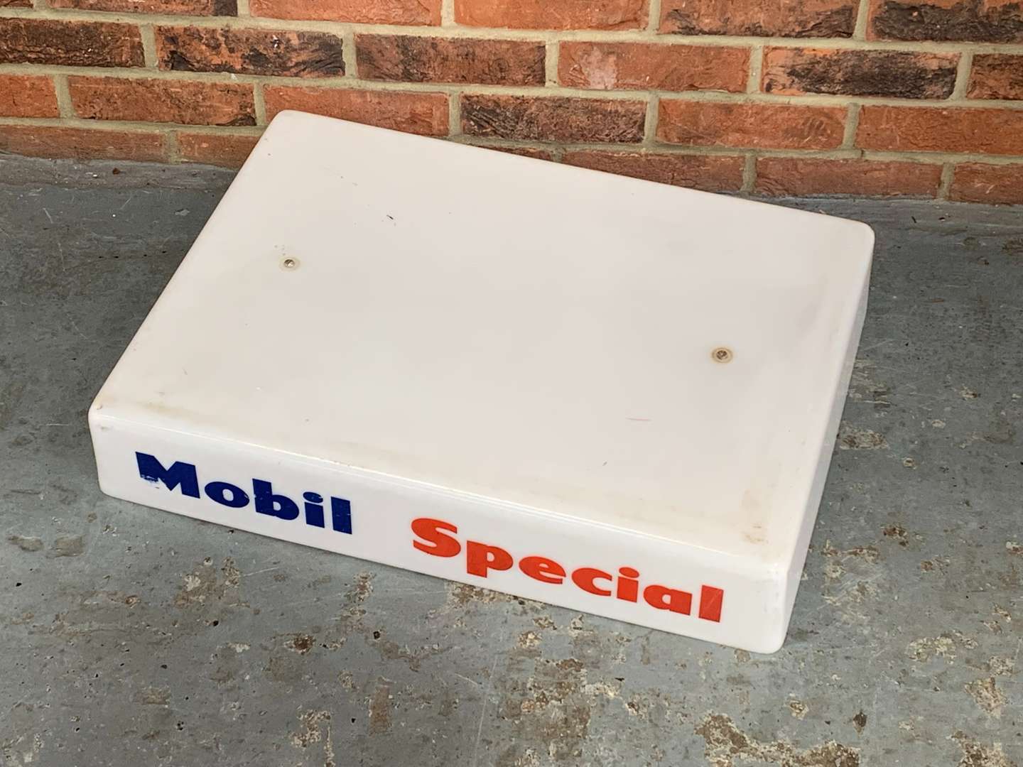 <p>Mobil Special Perspex Petrol Pump Top a/f</p>