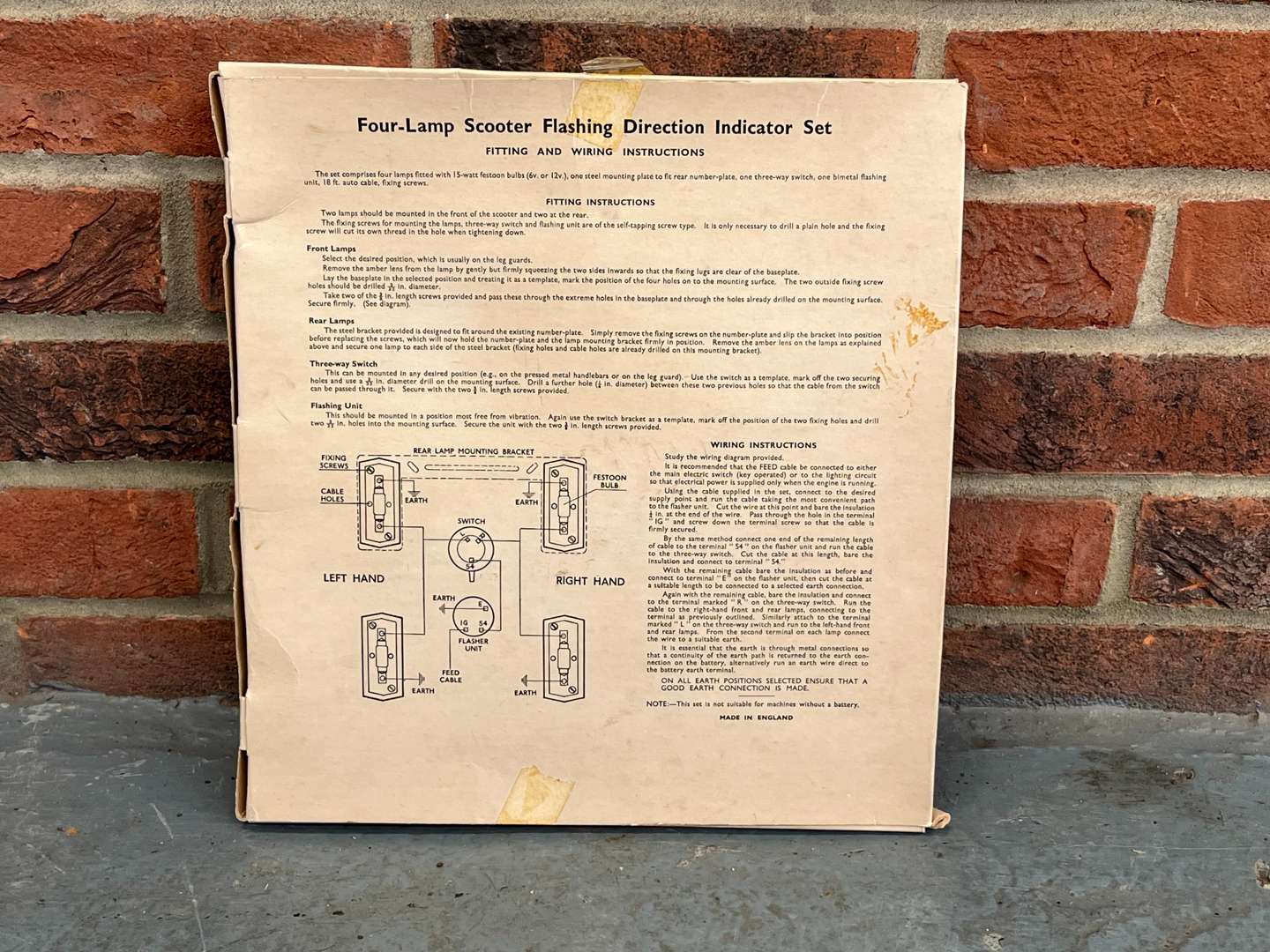 <p>Boxed Scooter Flashing Indicator Set</p>