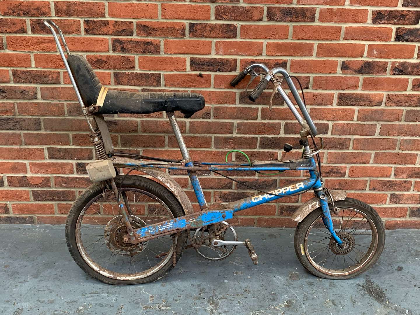 <p>Mk 1 Raleigh Chopper (For Restoration)&nbsp;</p>