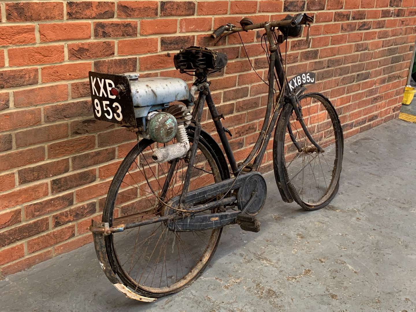 <p>Trojan Mini Motor Attached to a Vintage Bicycle</p>