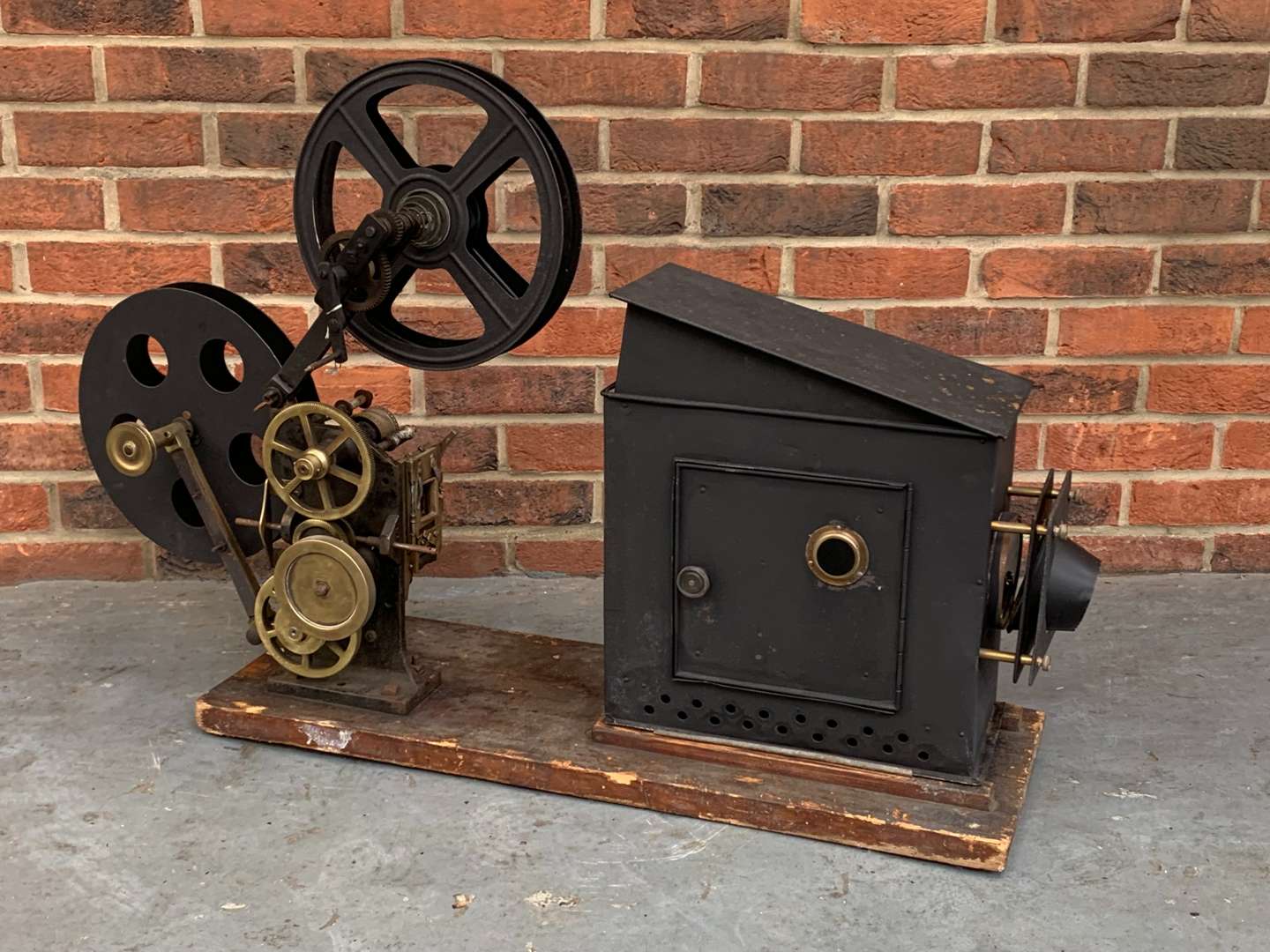 <p>Vintage Film Projector</p>