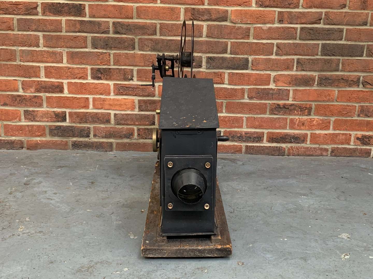 <p>Vintage Film Projector</p>