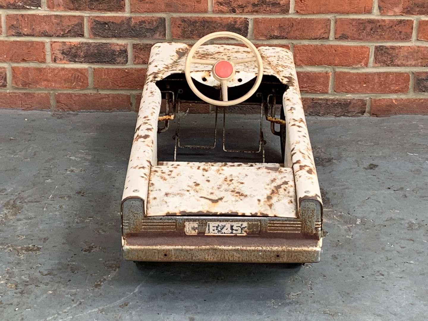 <p>Tri-Ang Motorway Patrol Tin Plate Pedal Car</p>