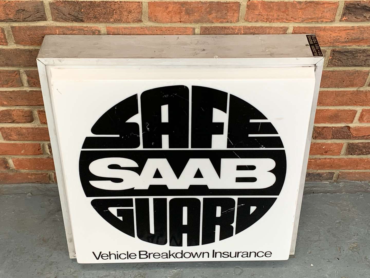 <p>Saab Safe Guard Light Box</p>