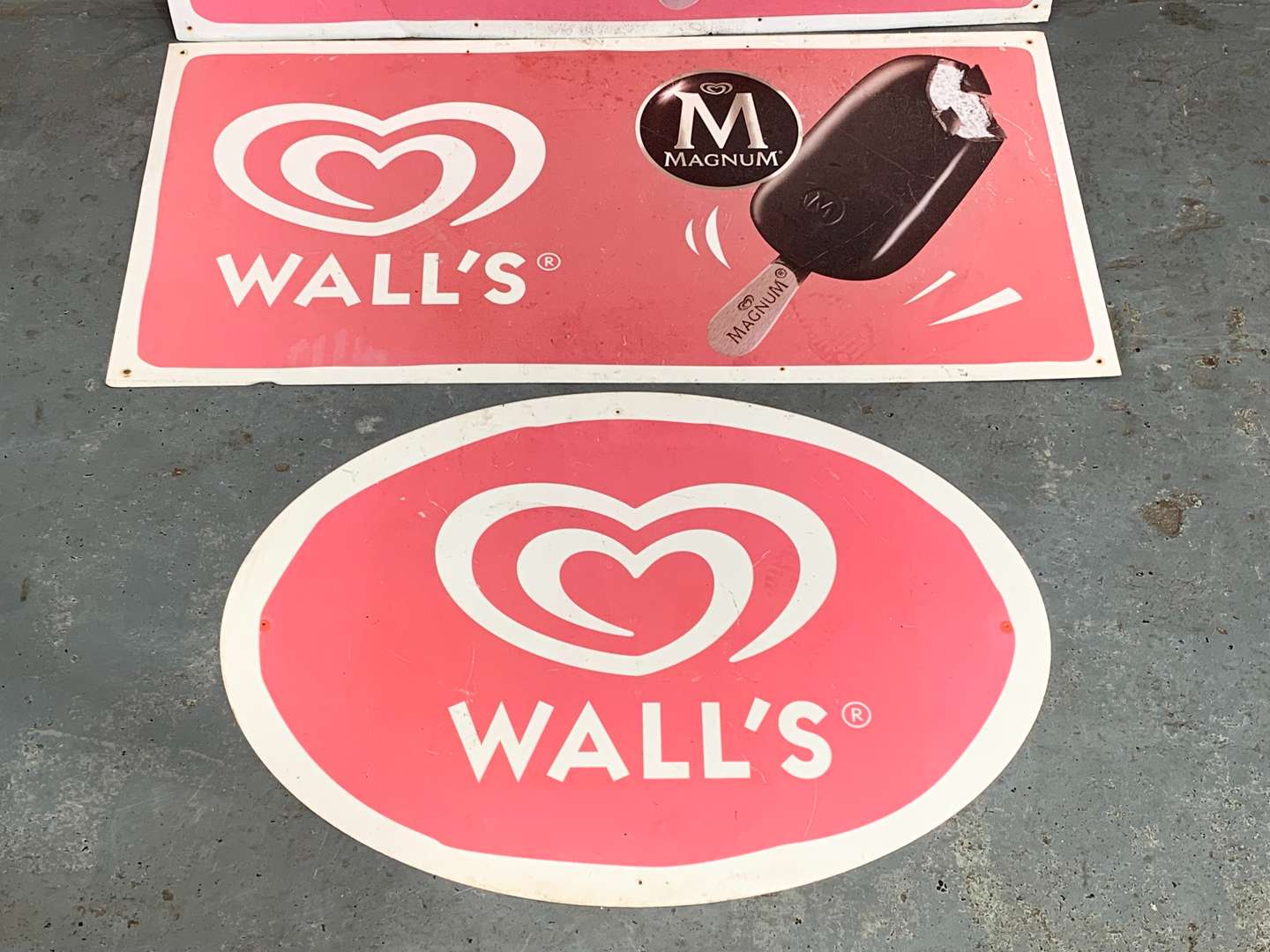 <p>Tree Aluminium Walls Ice Cream Signs</p>