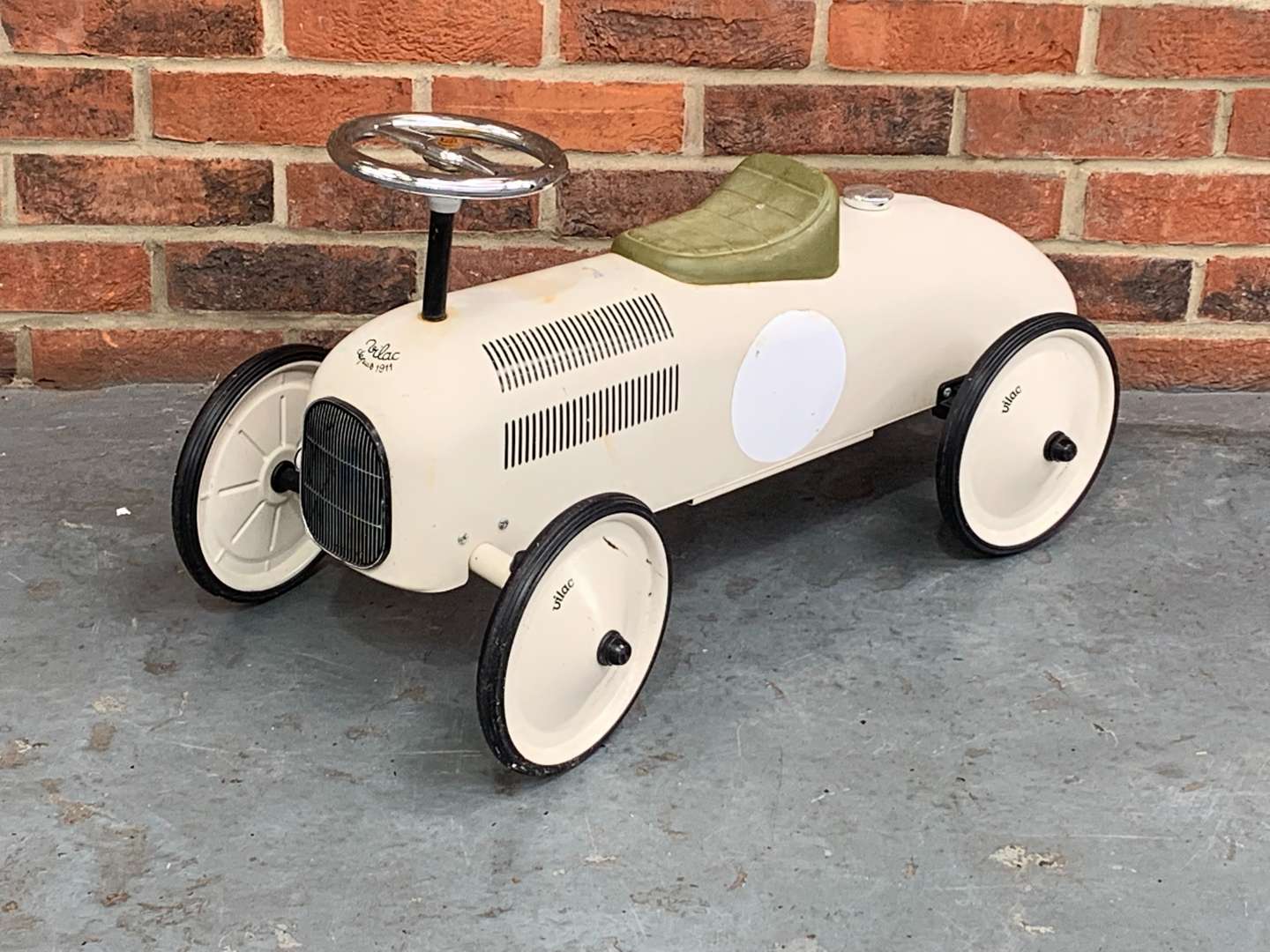 <p>Lilac Vintage Style Push Along Childs Car</p>