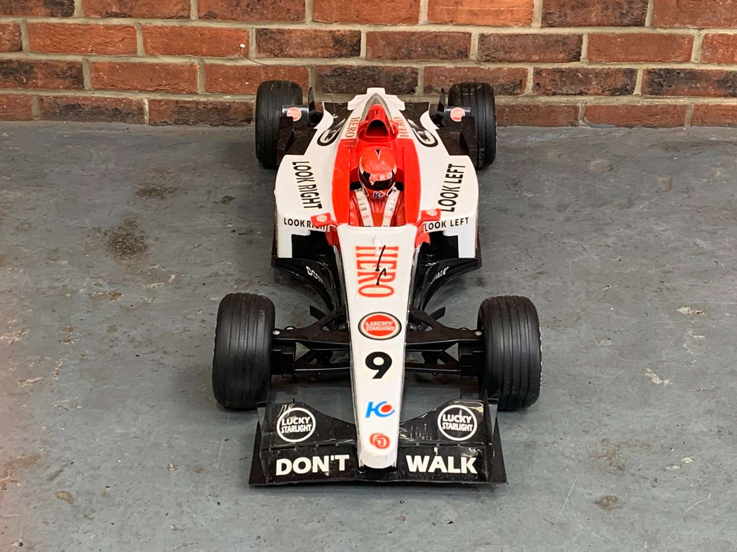 <p>Large Remote Controlled F1 Car a/f</p>