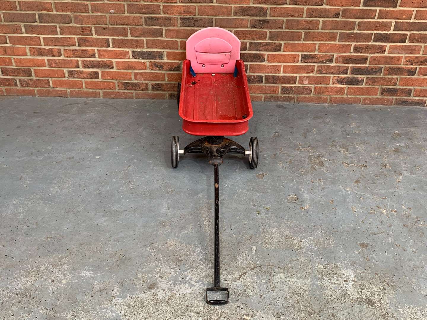 <p>Radio Flyer Tin Childs Pull Along Cart</p>