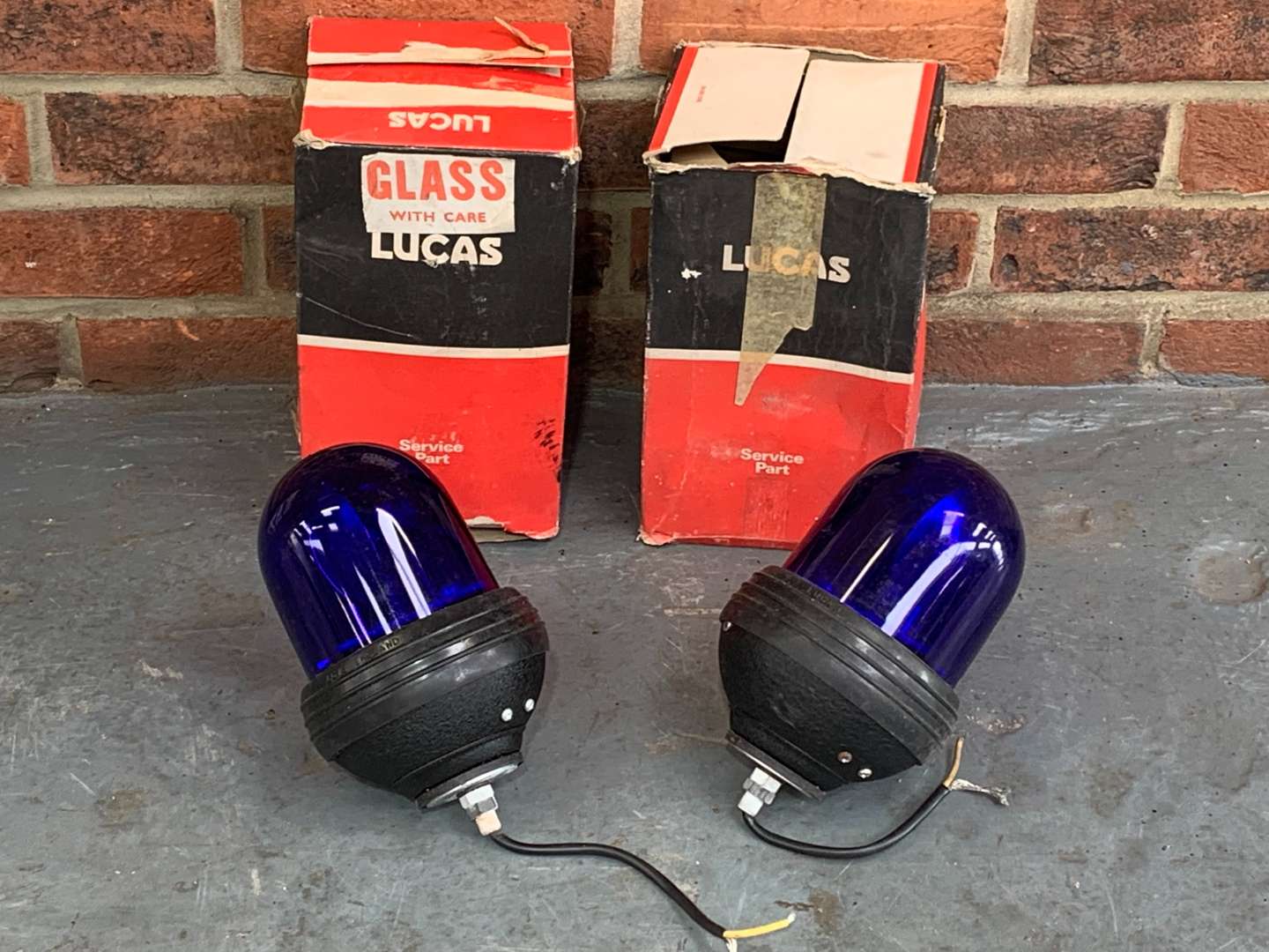 <p>Pair NOS Boxed Blue Lights</p>