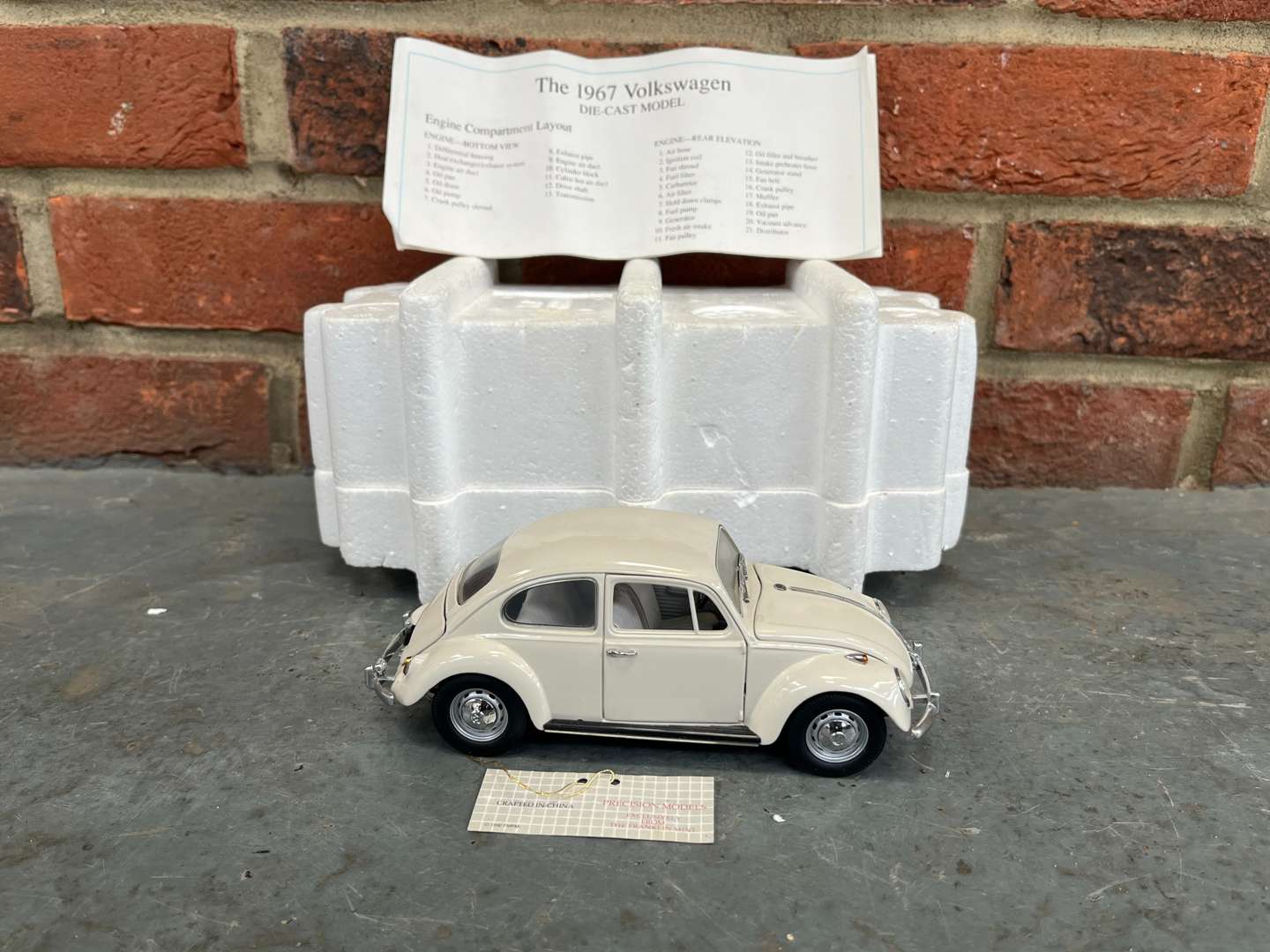 <p>VW Beetle Model Car By Franklin Mint&nbsp;&nbsp;</p>