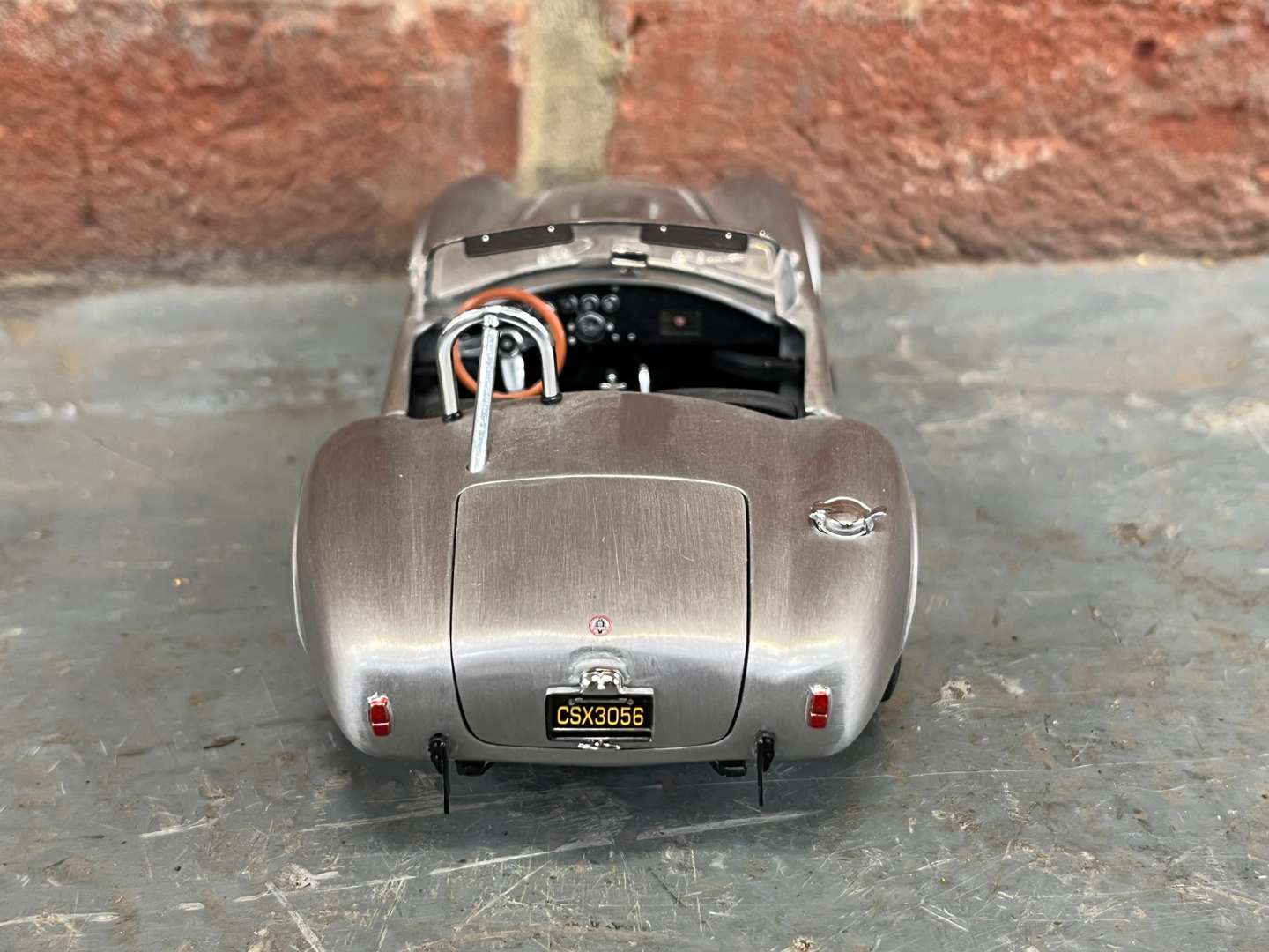 <p>Shelby Cobra Model Car By Franklin Mint&nbsp;&nbsp;</p>