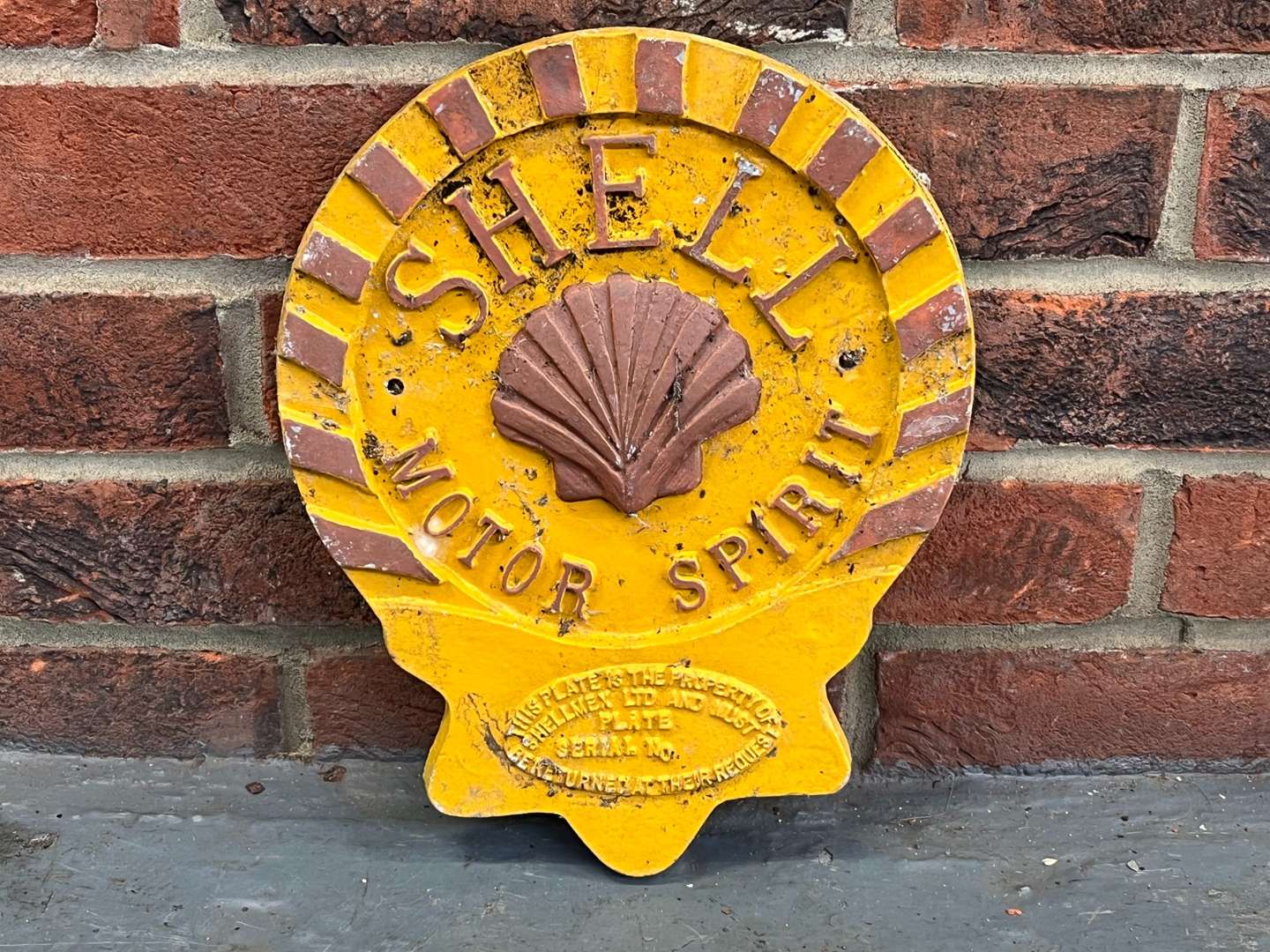 <p>Shell Motor Spirit Cast Aluminium Sign</p>