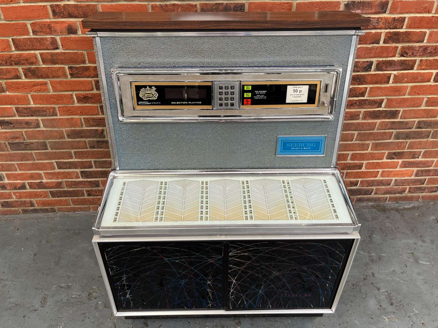 <p>Luna Landings Seeburg Select-O-Matic Juke Box - 1969</p>