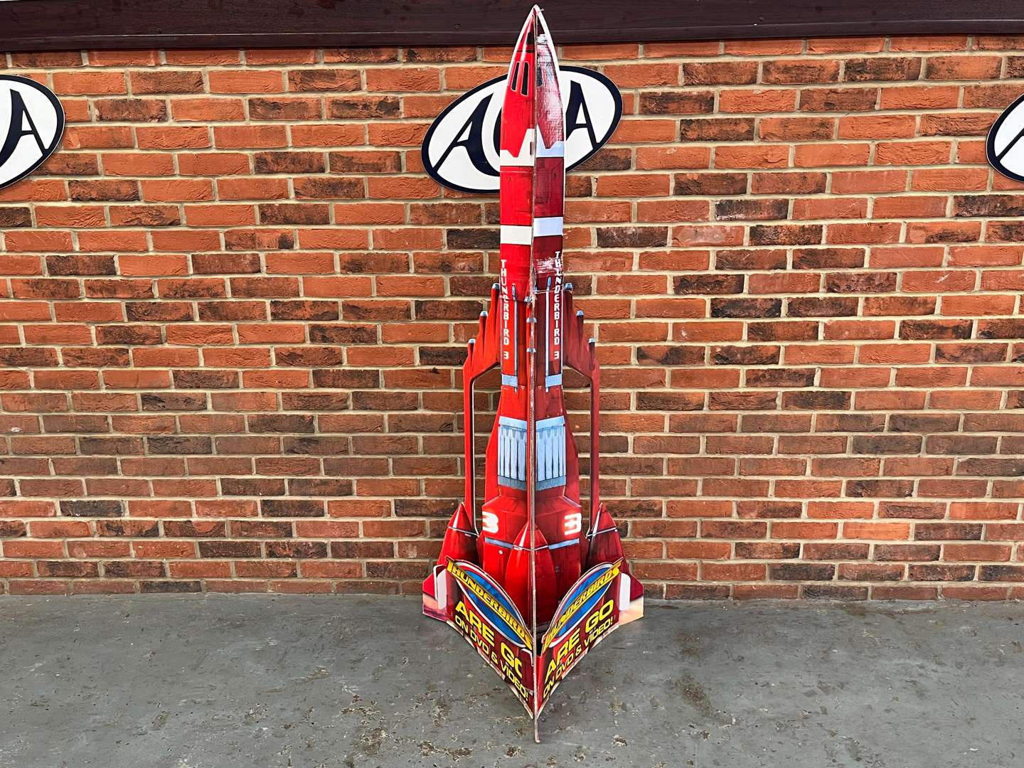 <p>Thunderbird 3 Cardboard Shop Display&nbsp;</p>